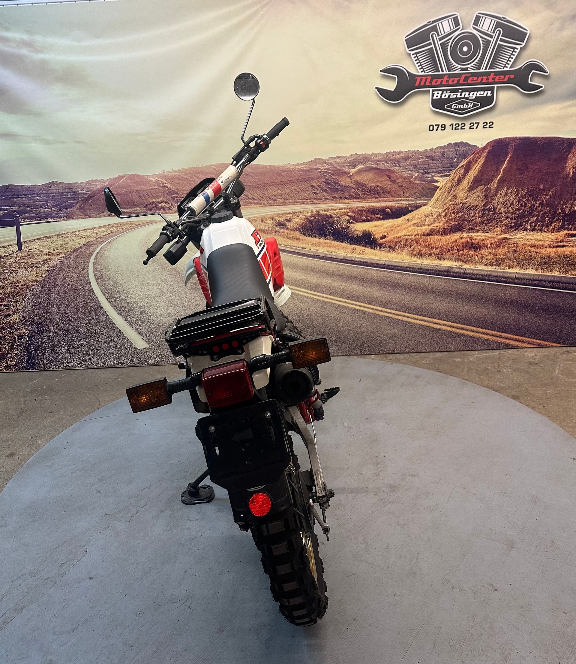 YAMAHA XT 600-showroom-element-3
