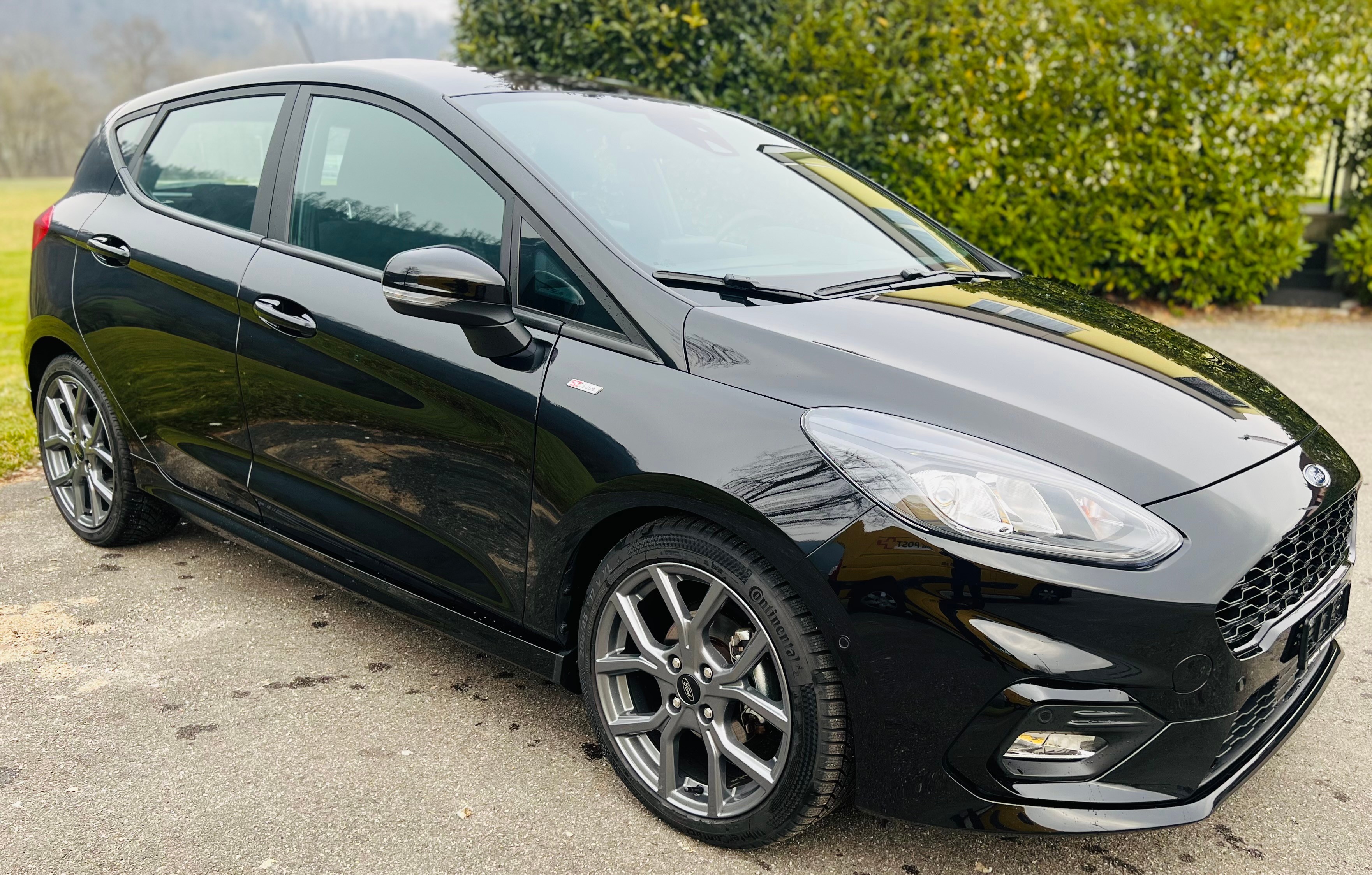 Car photo