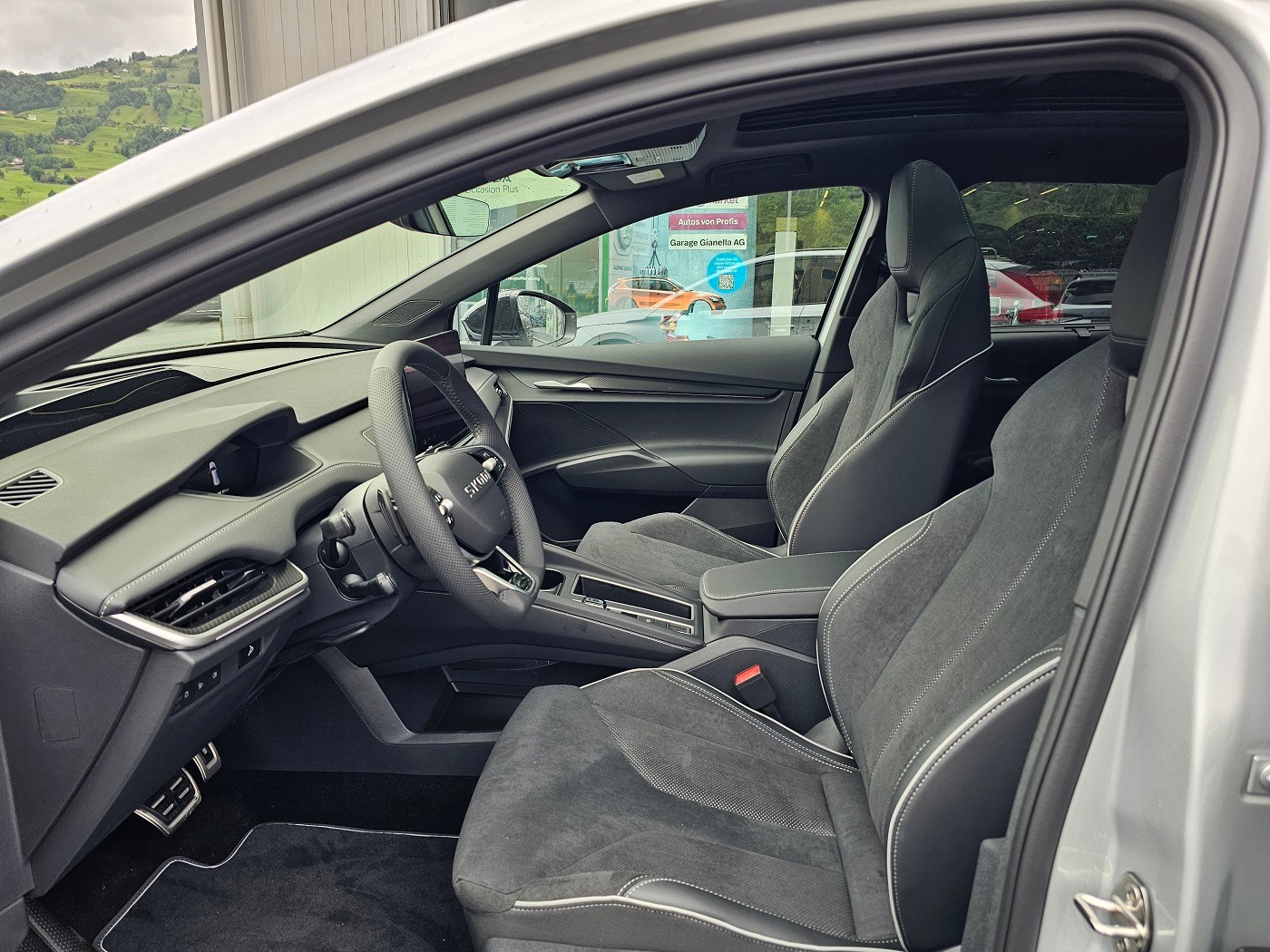SKODA Enyaq 85x Sportline 4x4-image-6