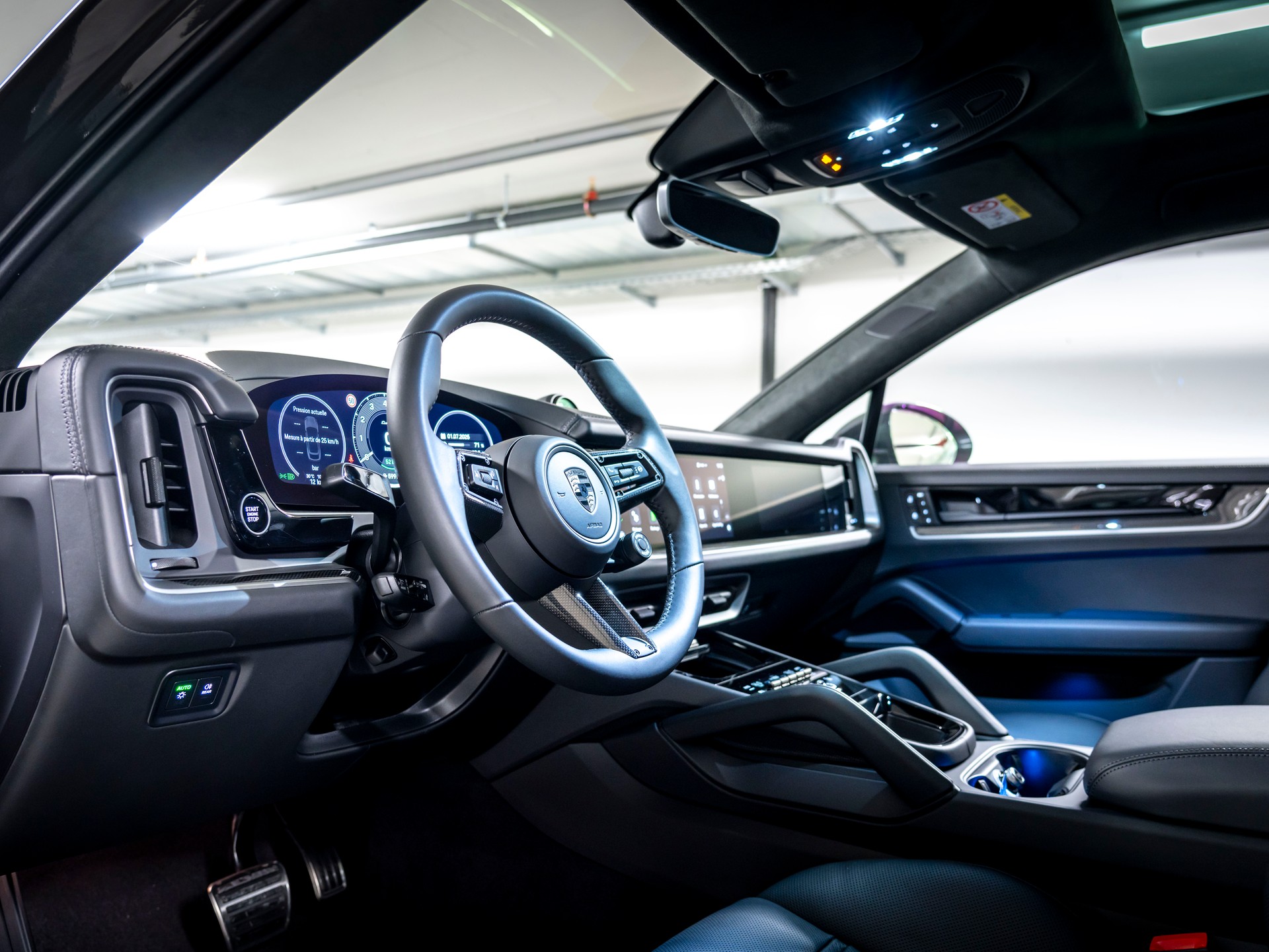 PORSCHE Cayenne Coupé Turbo E-Hybrid Tiptronic-image-12