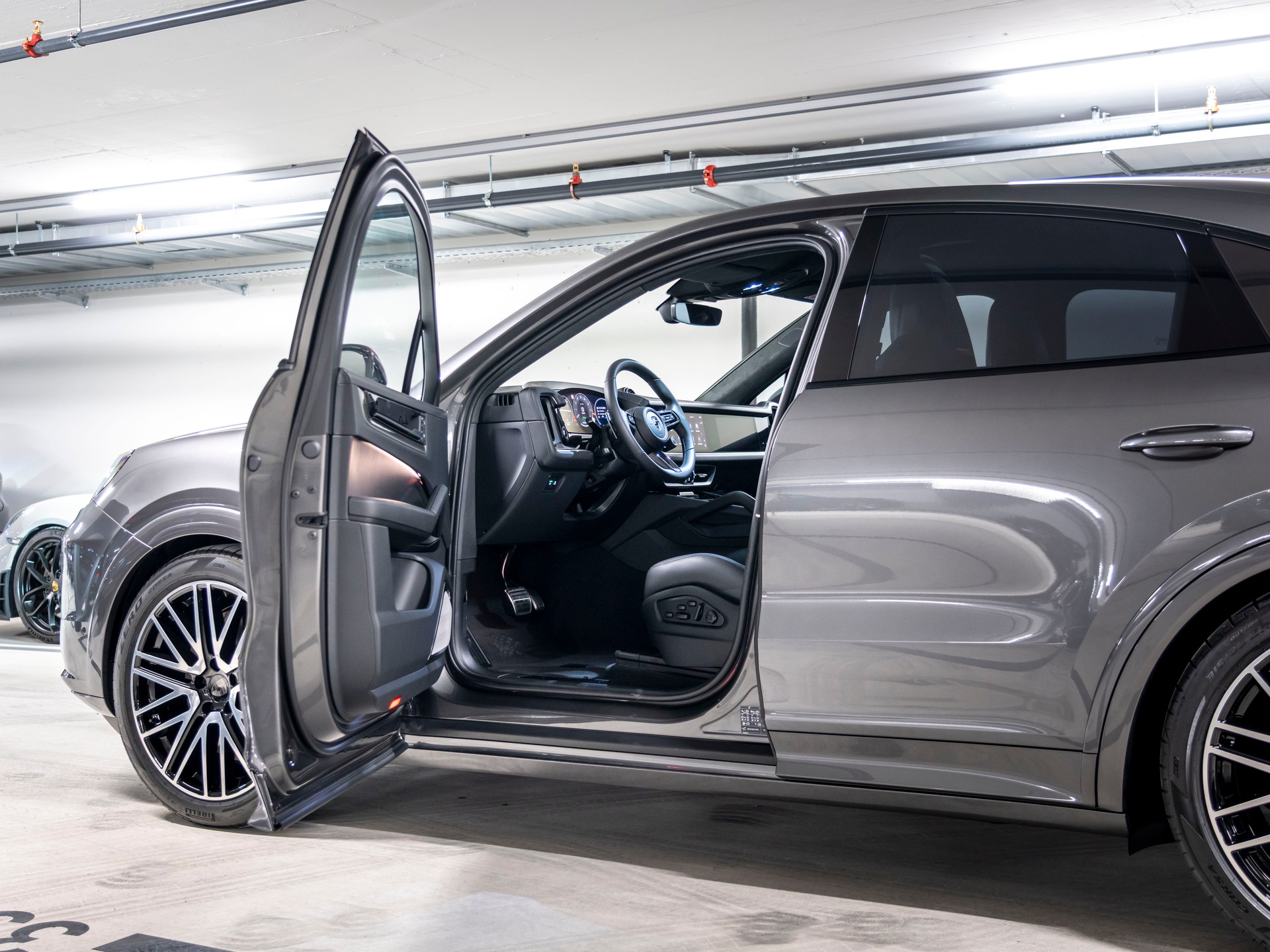 PORSCHE Cayenne Coupé Turbo E-Hybrid Tiptronic-image-10