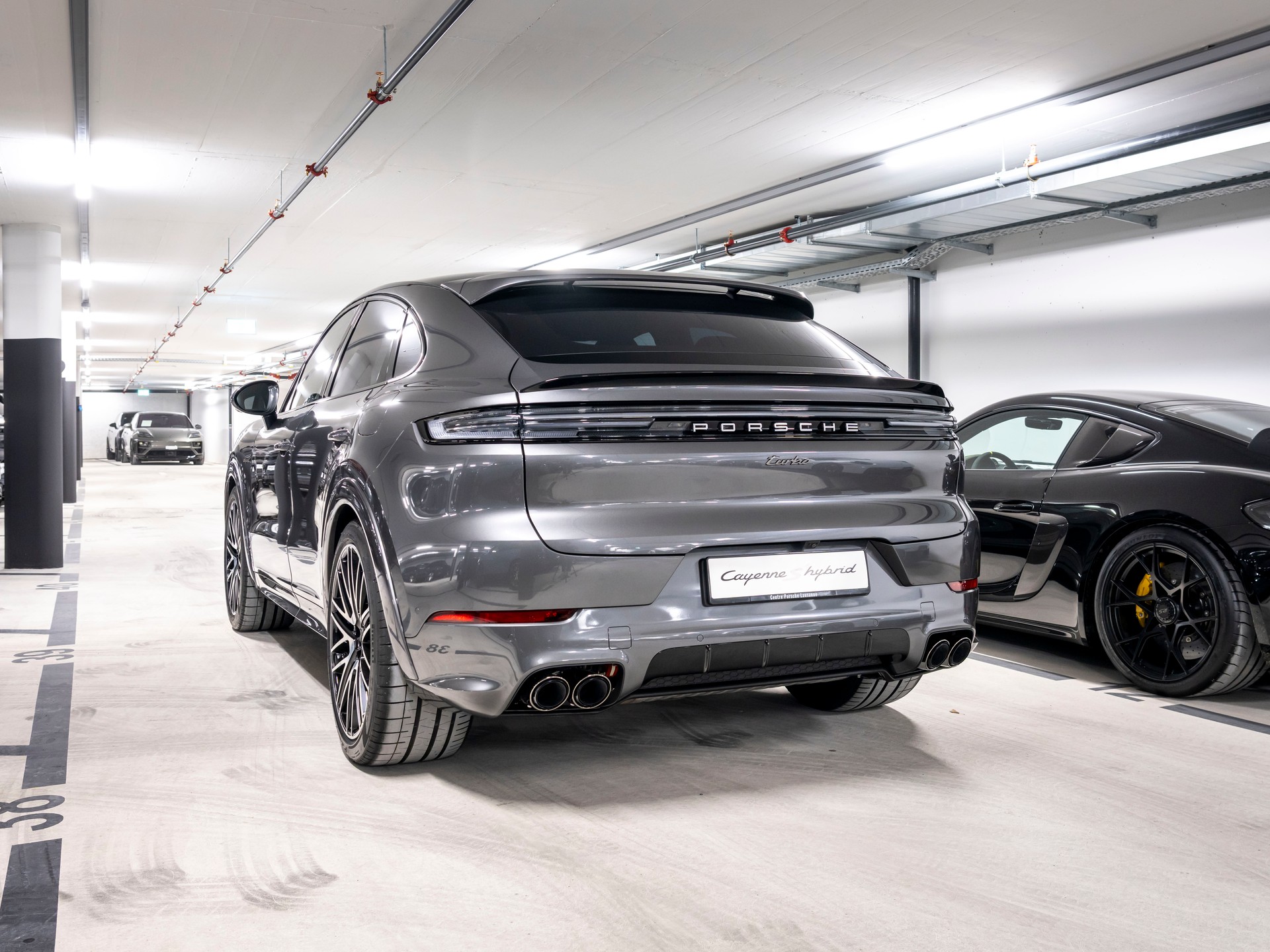PORSCHE Cayenne Coupé Turbo E-Hybrid Tiptronic-image-2