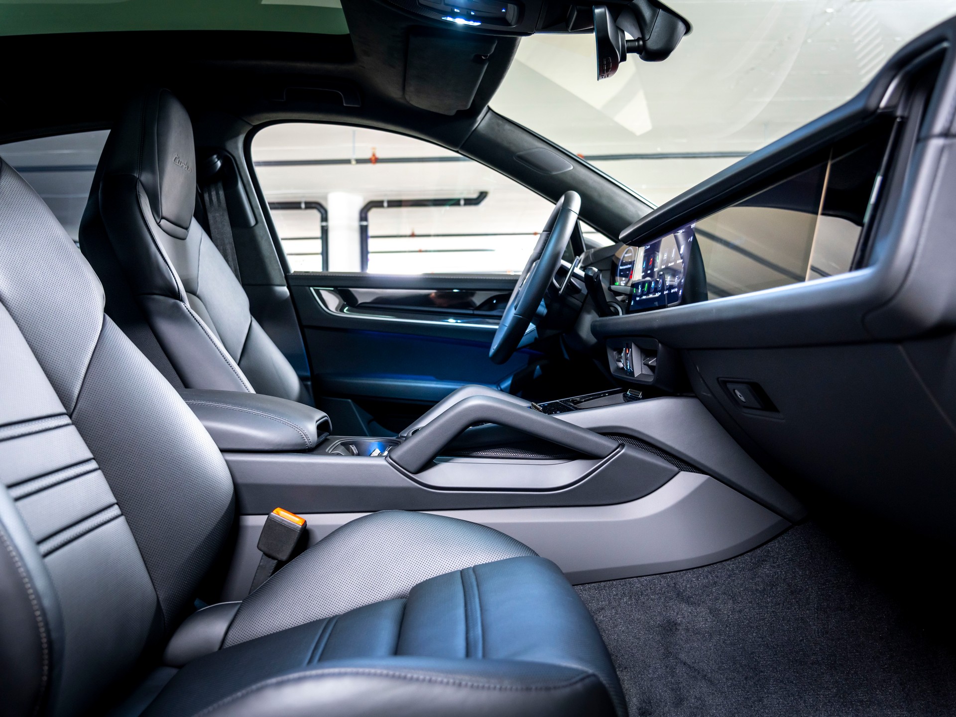 PORSCHE Cayenne Coupé Turbo E-Hybrid Tiptronic-image-17