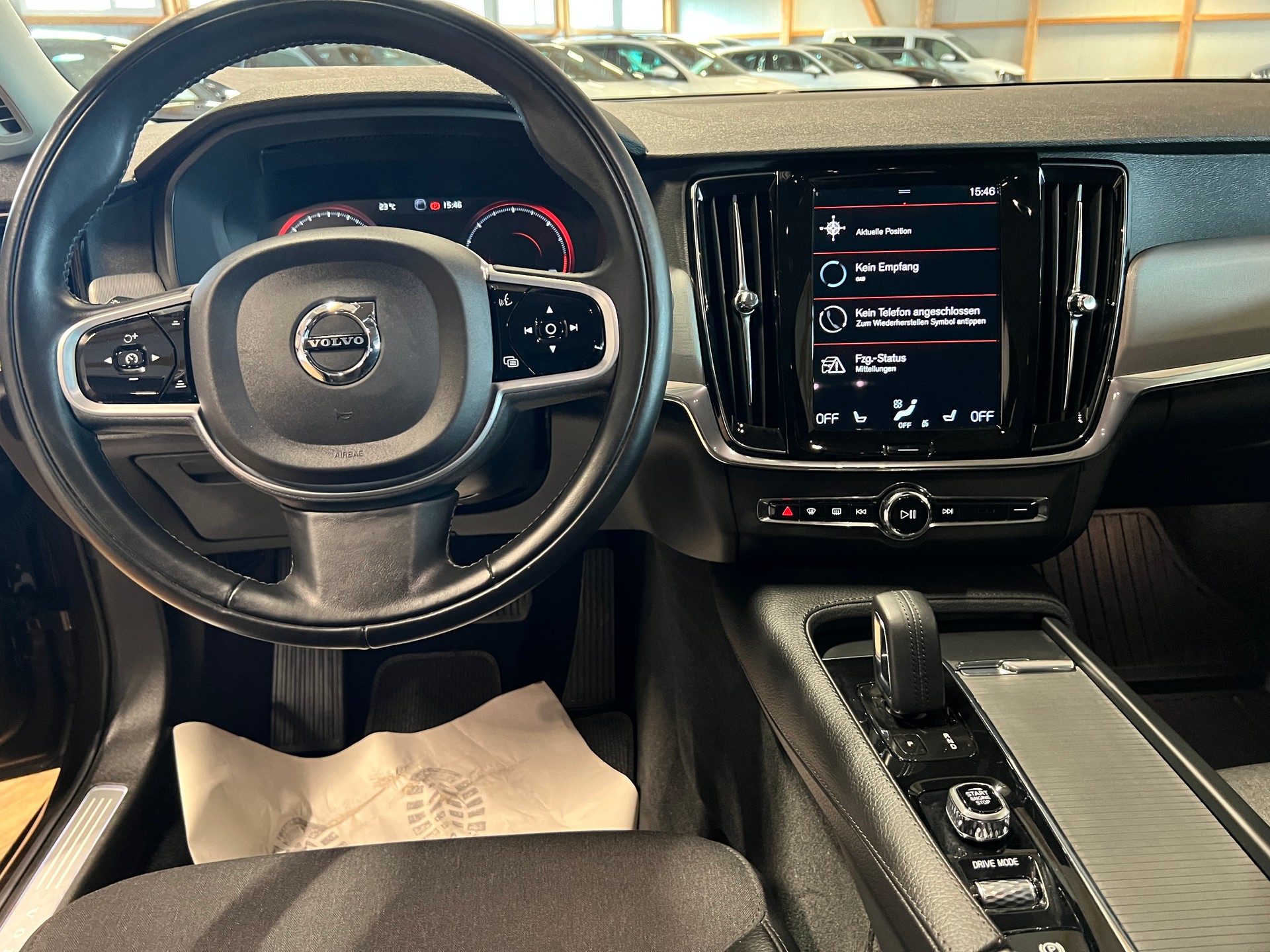 VOLVO V90 Cross Country B4 Diesel Mild Hybrid AWD Geartronic-image-9