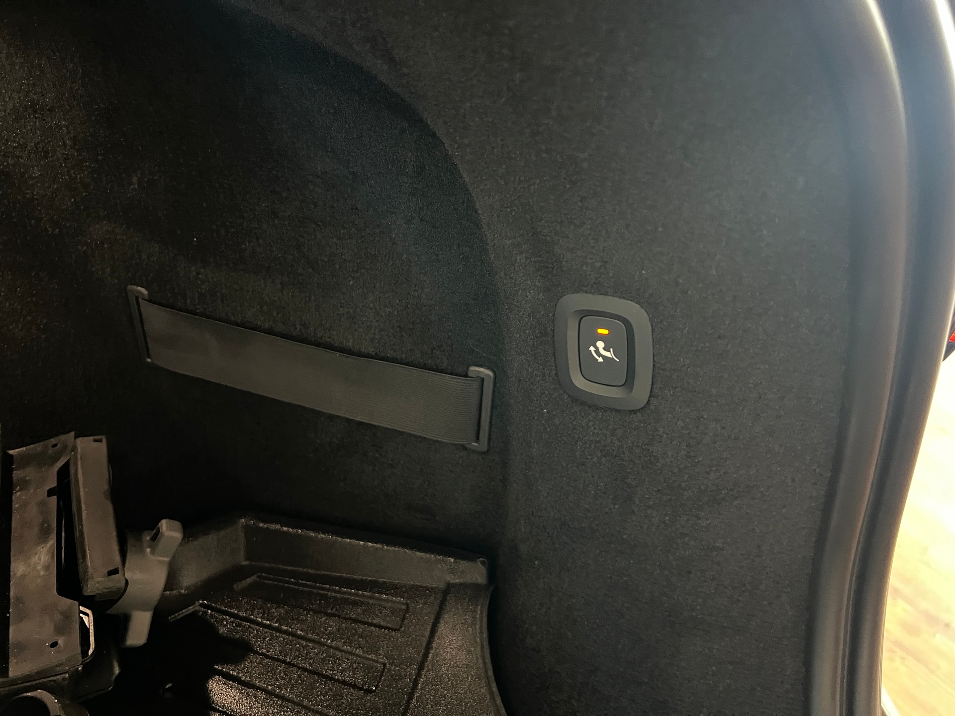 VOLVO V90 Cross Country B4 Diesel Mild Hybrid AWD Geartronic-image-14