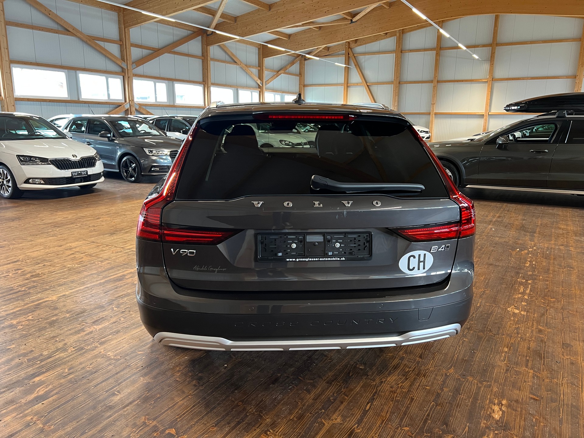 VOLVO V90 Cross Country B4 Diesel Mild Hybrid AWD Geartronic-image-5