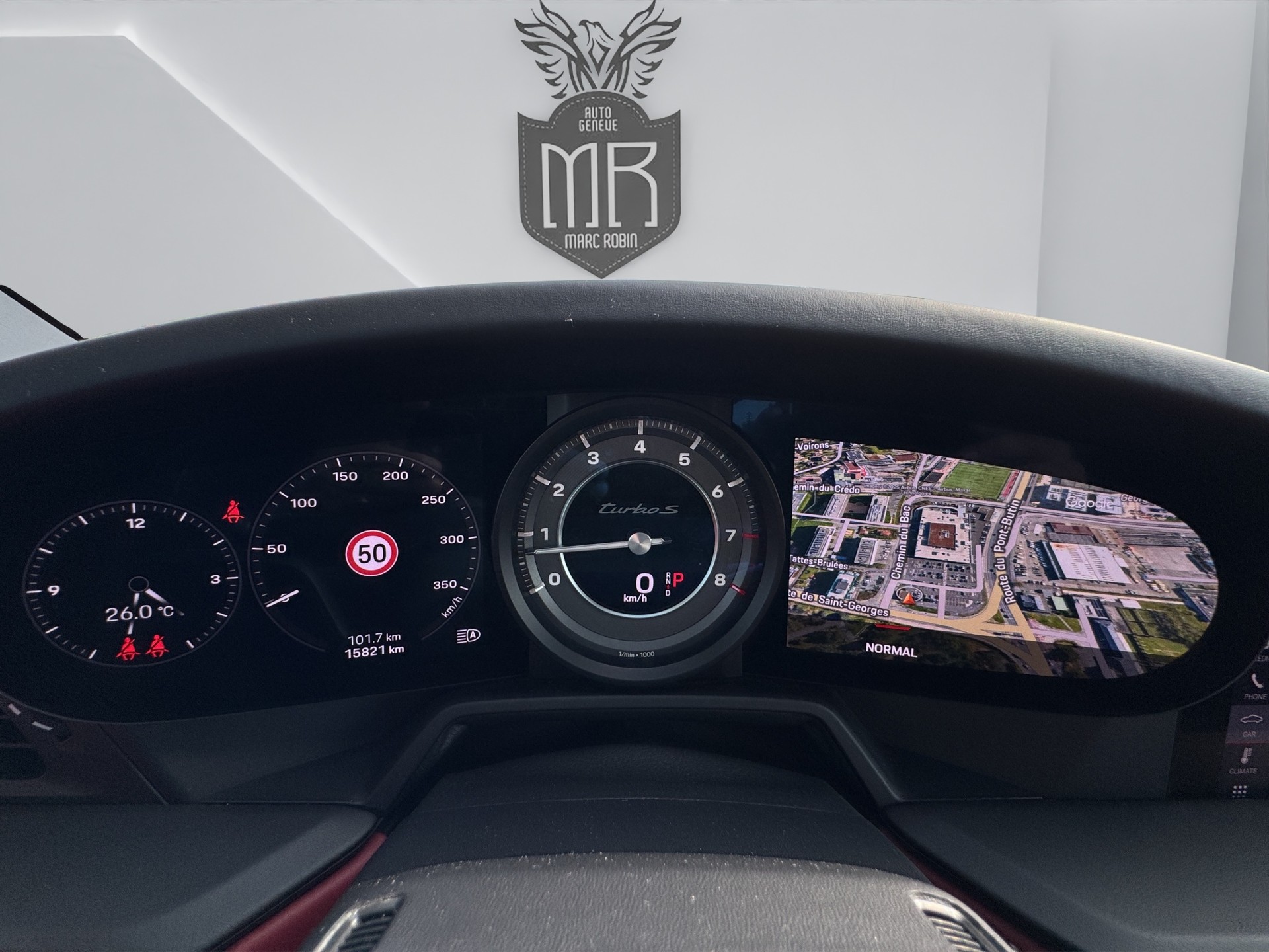PORSCHE 911 Turbo S Cabriolet PDK-image-10