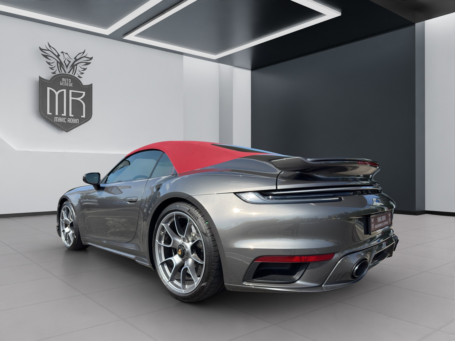 PORSCHE 911 Turbo S Cabriolet PDK-image-5