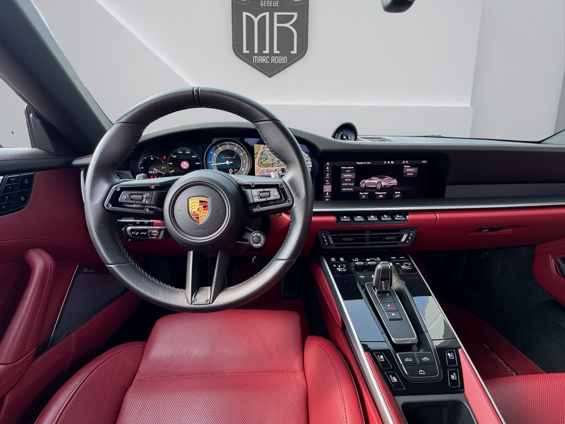 PORSCHE 911 Turbo S Cabriolet PDK-image-11