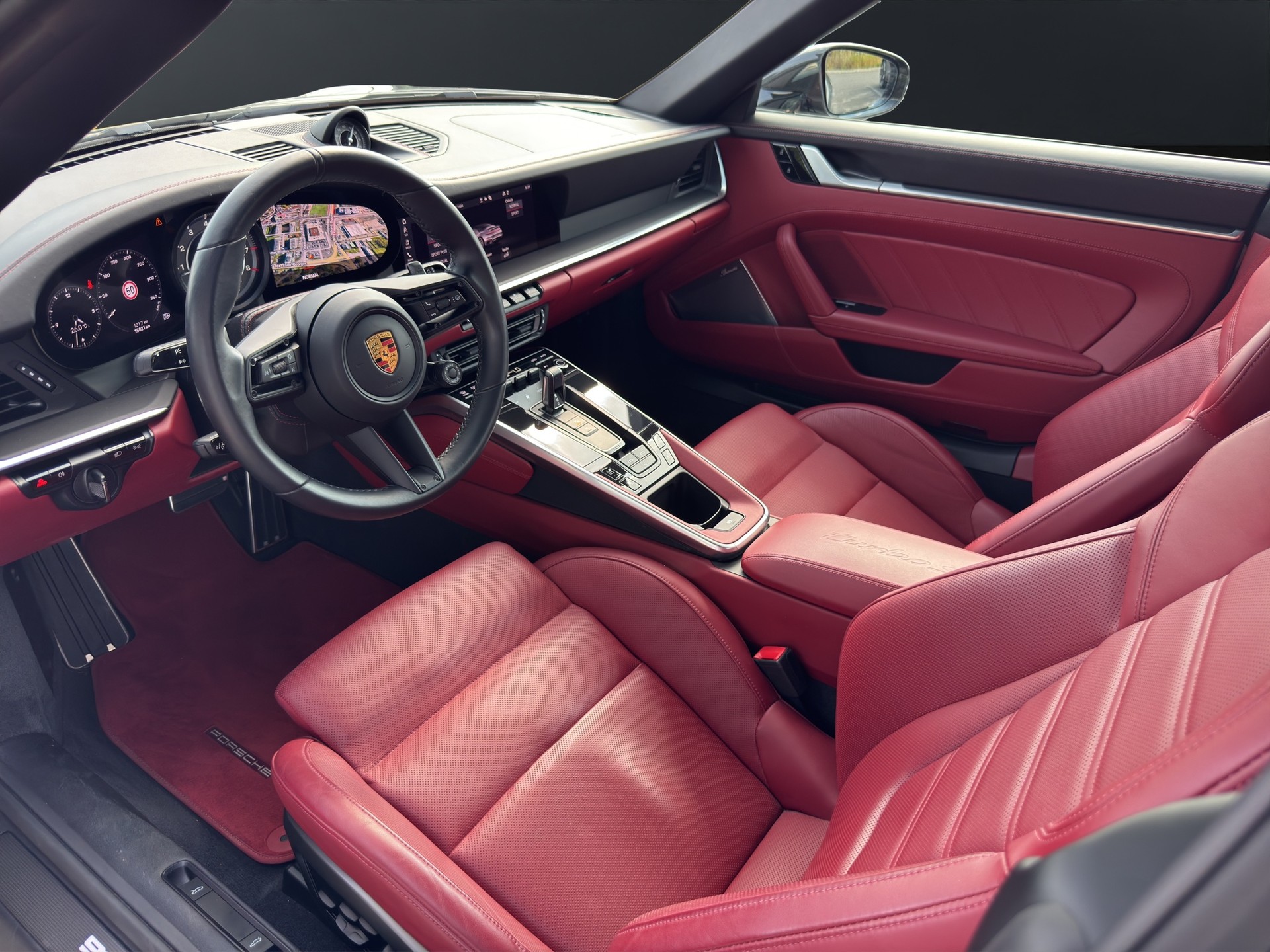 PORSCHE 911 Turbo S Cabriolet PDK-image-8