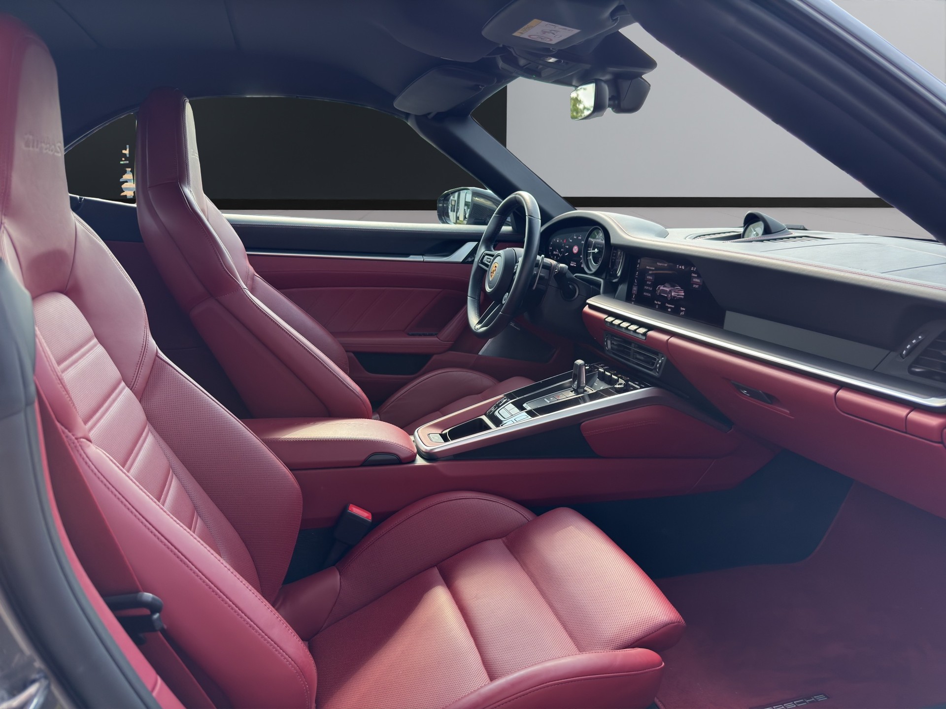 PORSCHE 911 Turbo S Cabriolet PDK-image-14