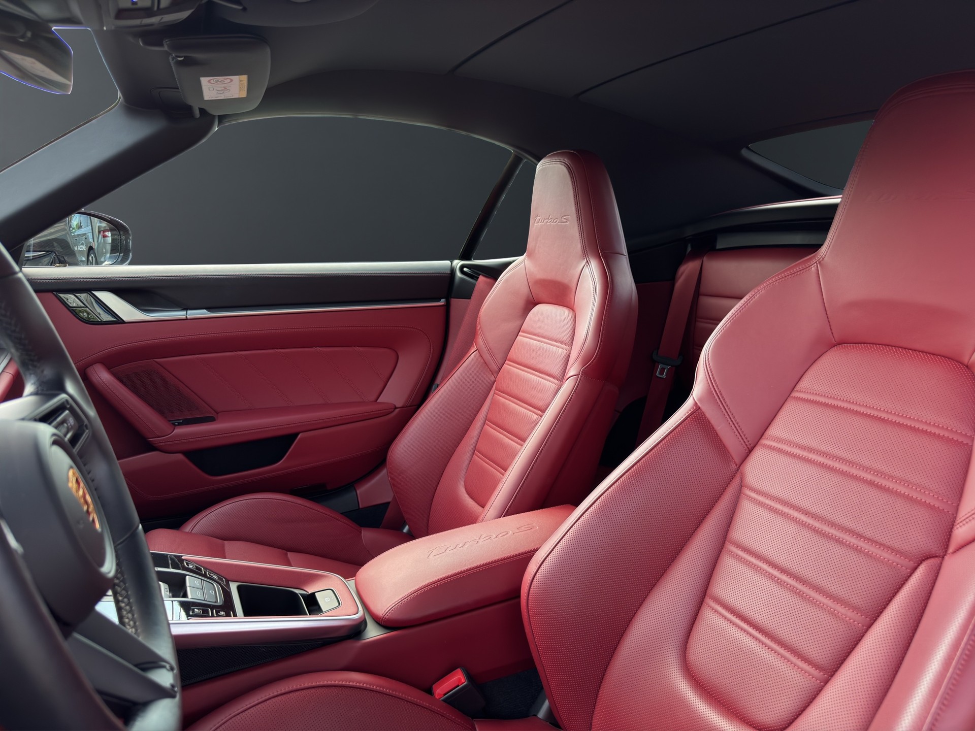 PORSCHE 911 Turbo S Cabriolet PDK-image-21