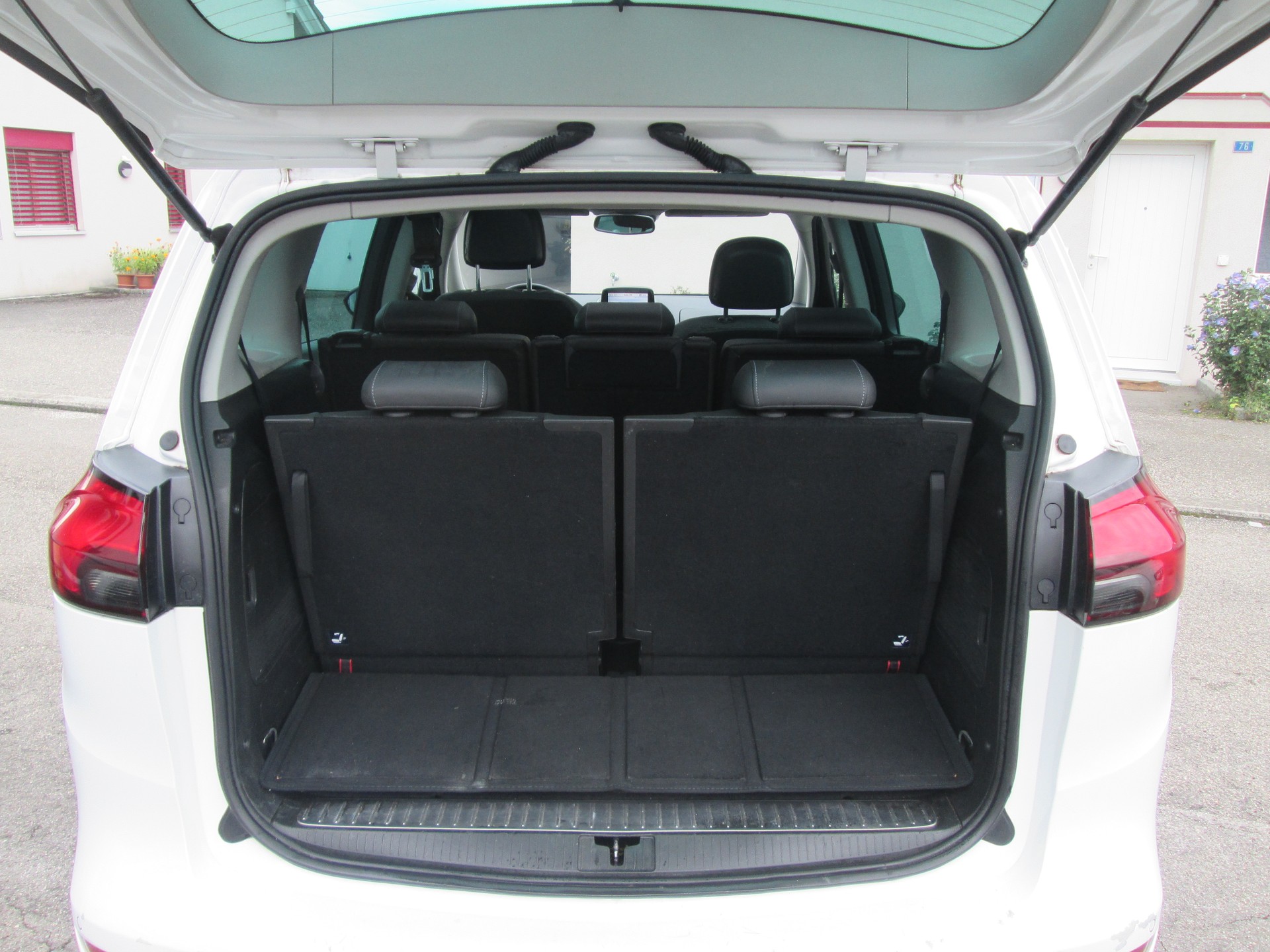 OPEL Zafira Tourer 2.0 CDTi Cosmo Automatic-image-9