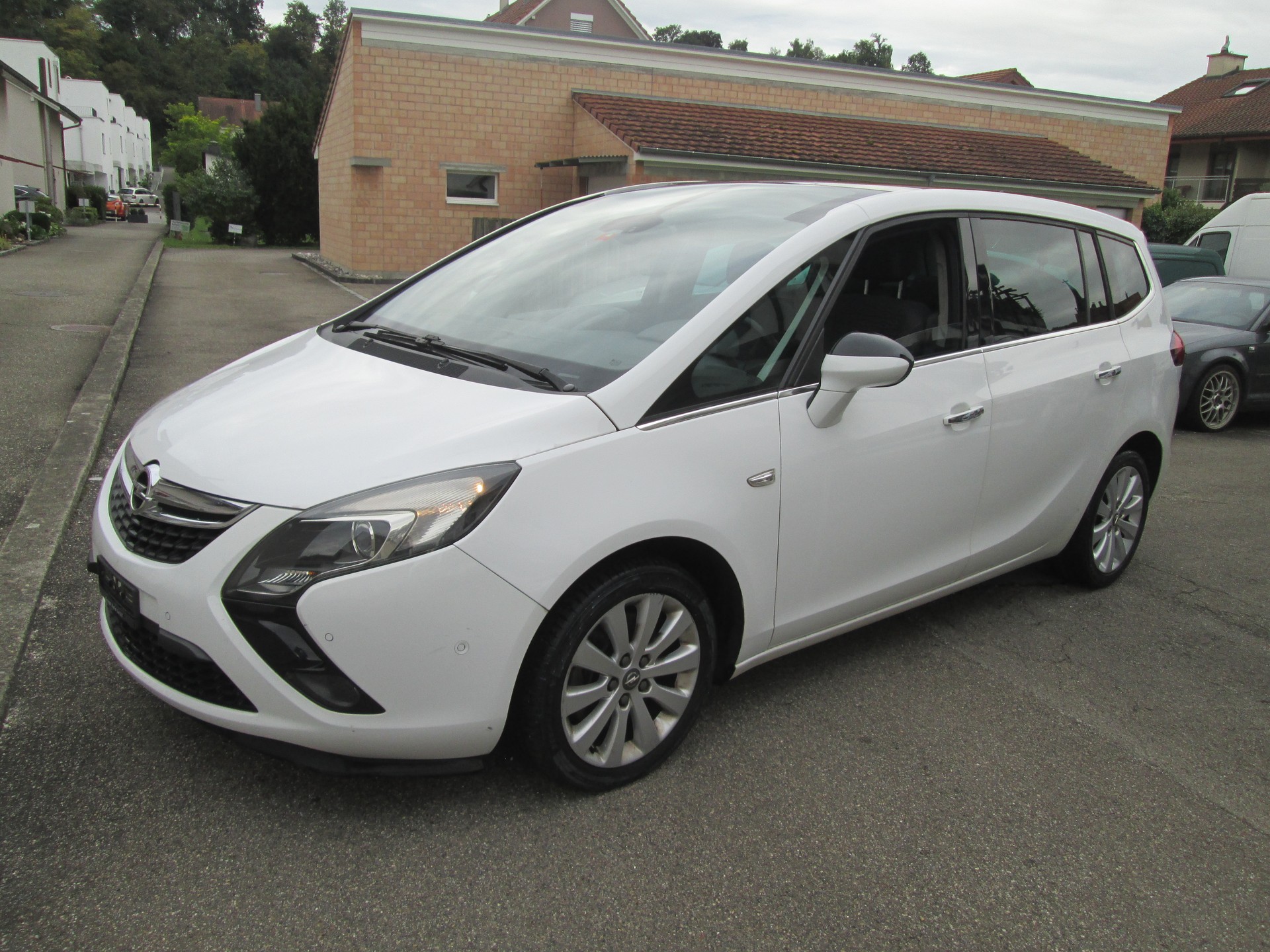 OPEL Zafira Tourer 2.0 CDTi Cosmo Automatic-image-0