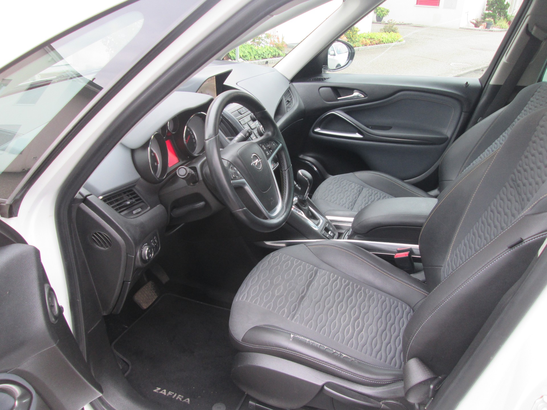 OPEL Zafira Tourer 2.0 CDTi Cosmo Automatic-image-7