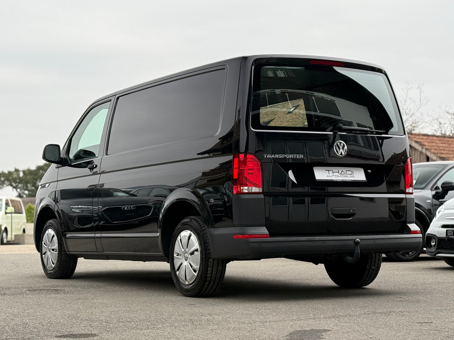 VW T6.1 2.0 TDI DSG / Aménagement habillage aluminium "Sortimo" Walter Rüegg SA-image-8