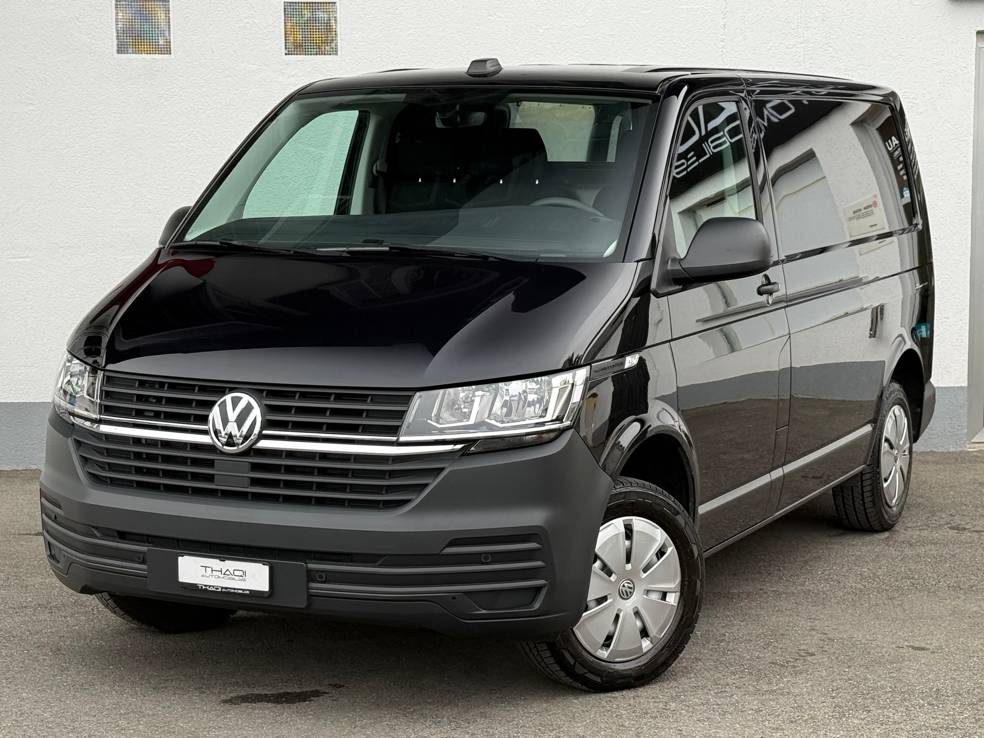 VW T6.1 2.0 TDI DSG / Aménagement habillage aluminium "Sortimo" Walter Rüegg SA-image-0