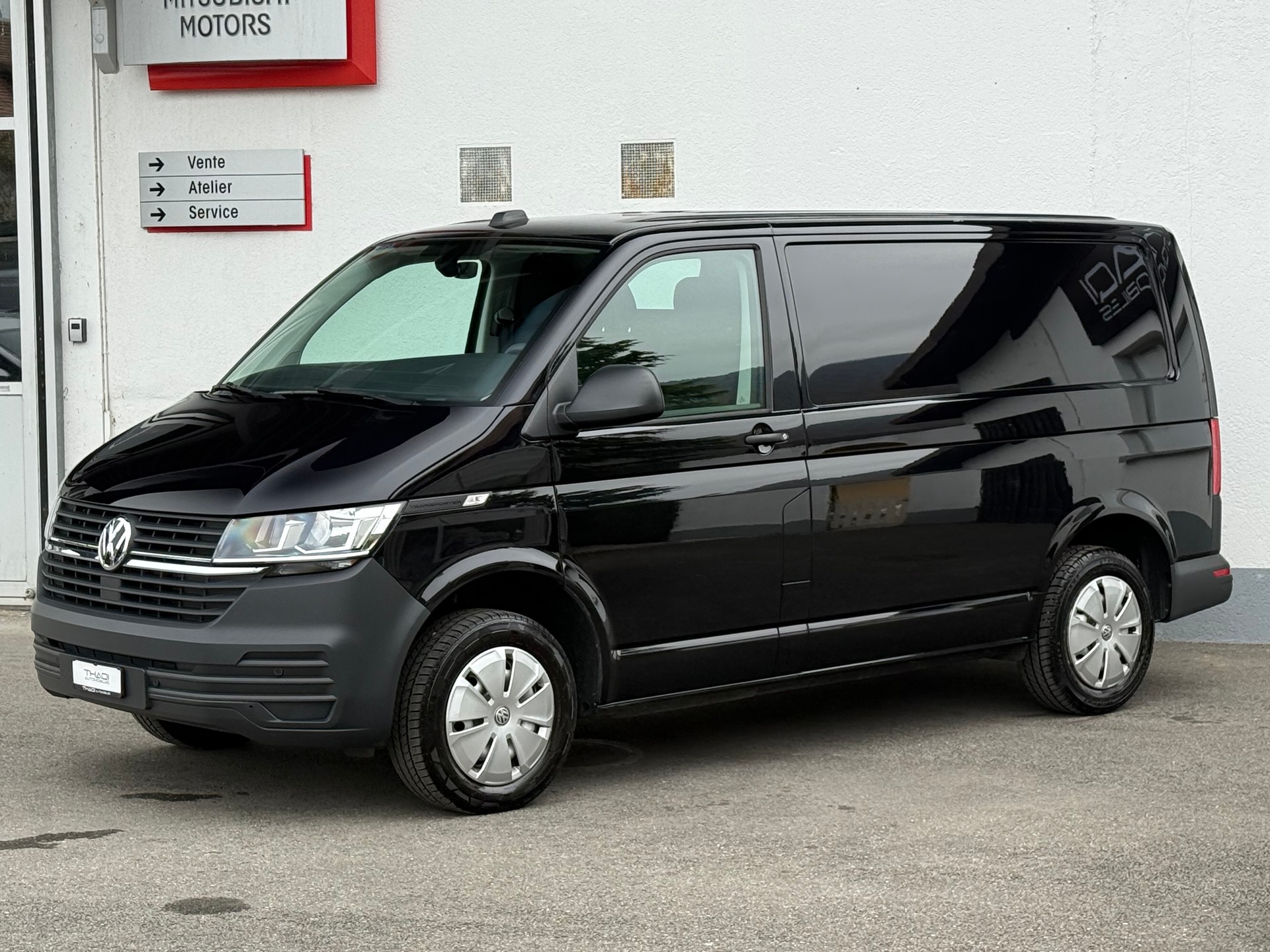 VW T6.1 2.0 TDI DSG / Aménagement habillage aluminium "Sortimo" Walter Rüegg SA-image-3