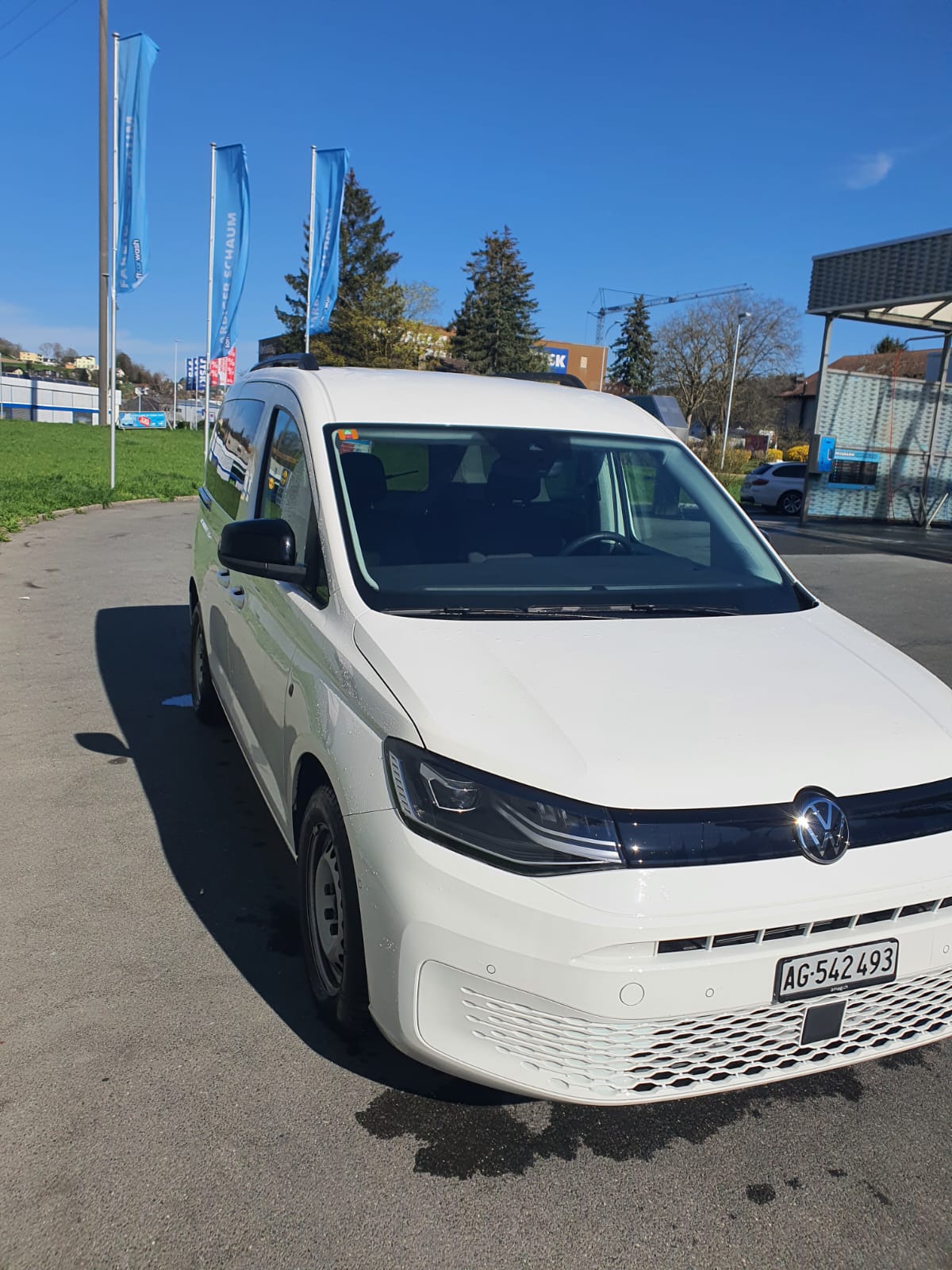 VW Caddy 2.0 TDI DSG-image-2