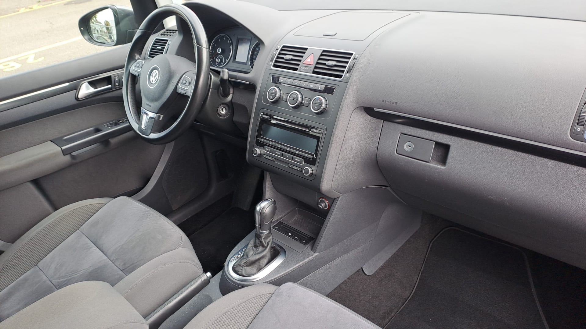 VW Touran 1.4 TSI Comfortline DSG-image-4