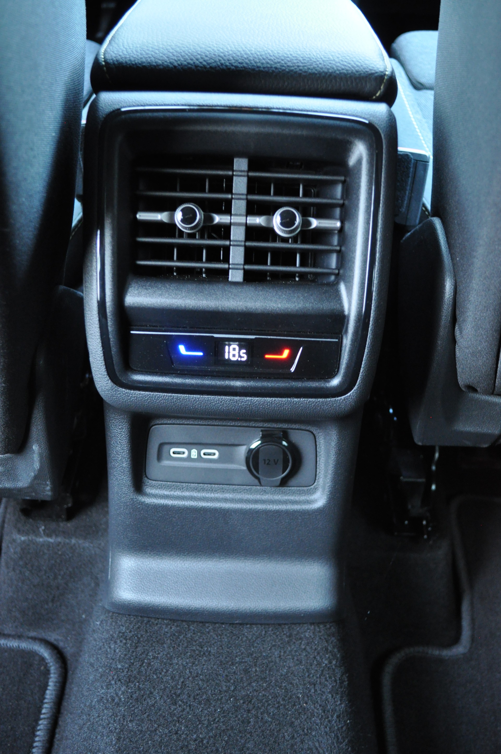 SKODA Kodiaq 2.0 TDI Selection-image-14