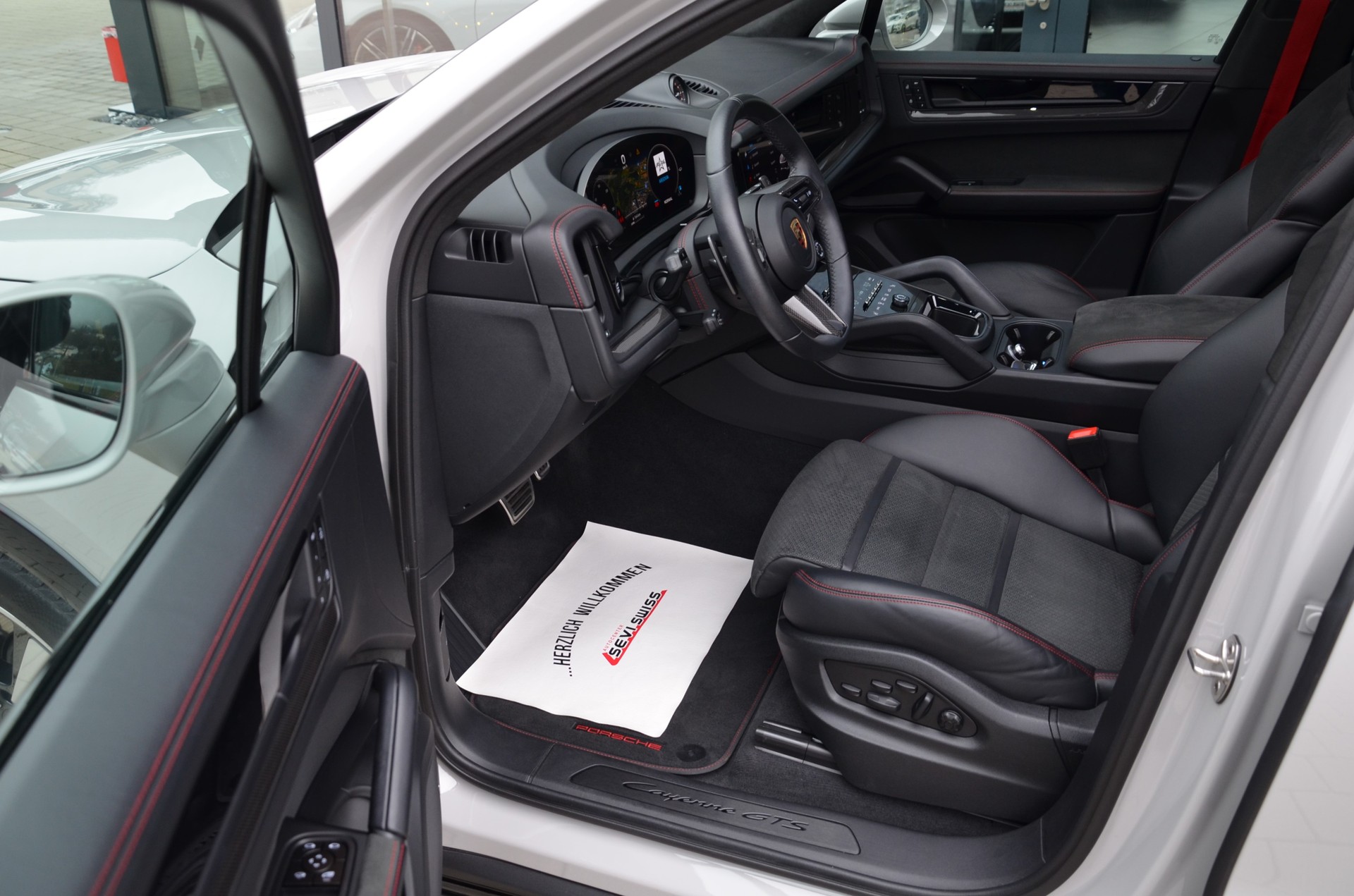 PORSCHE Cayenne GTS Tiptronic*CH-Fahrzeug,Ab MFK*-image-10