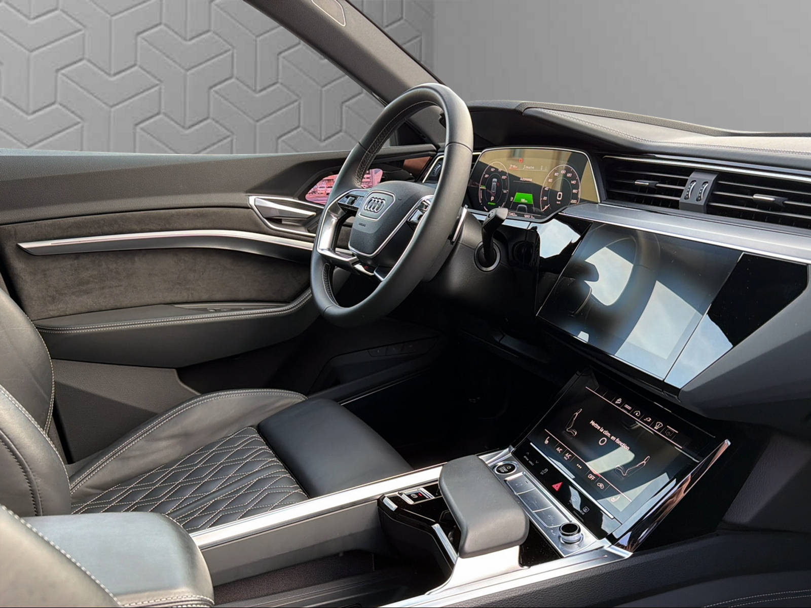 AUDI e-tron 55 Sportback S Line quattro-image-14