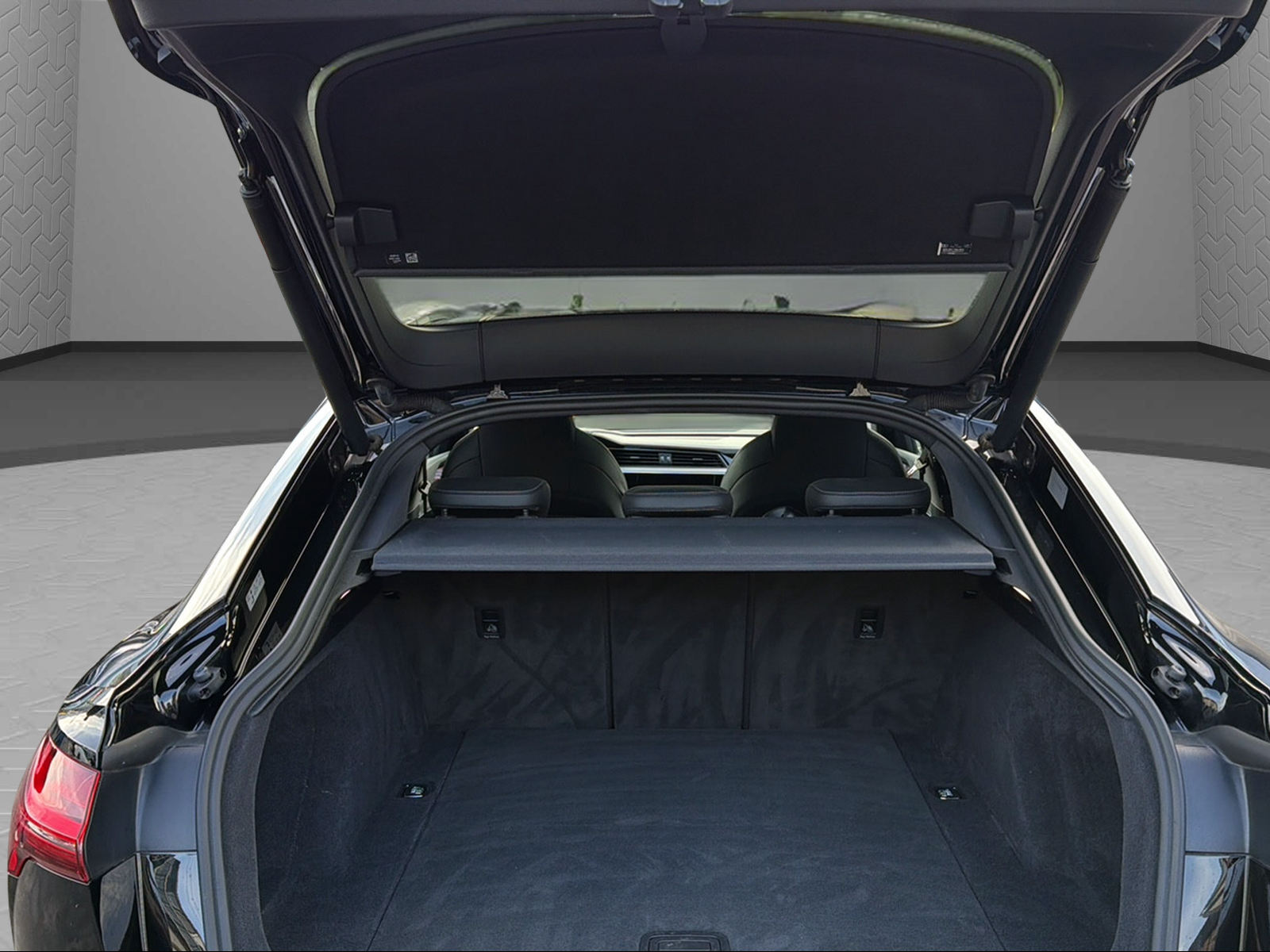AUDI e-tron 55 Sportback S Line quattro-image-9