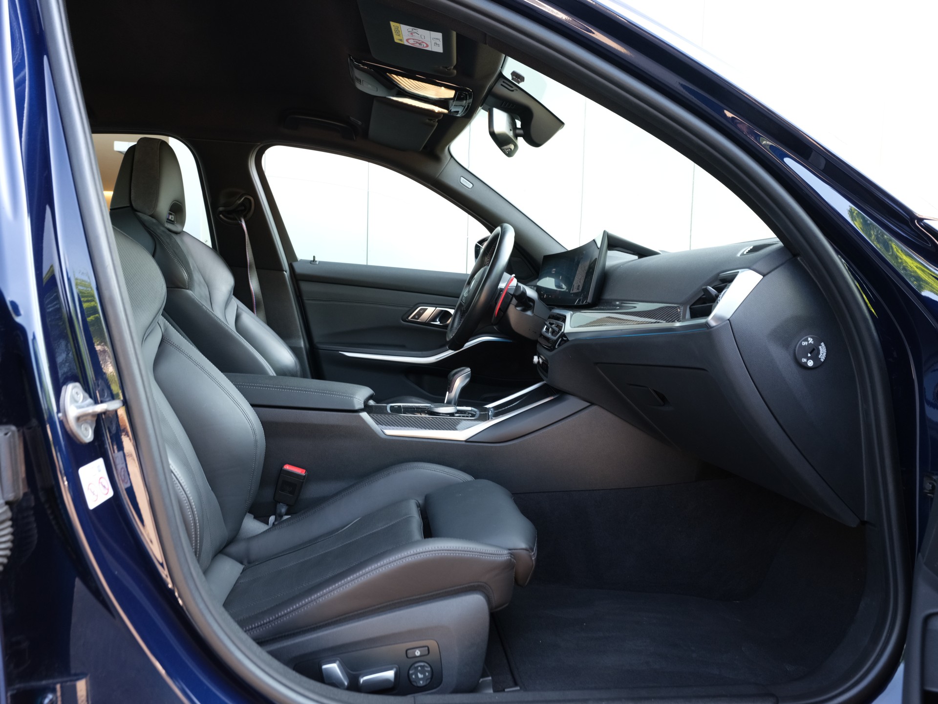 BMW M3 Competition M xDrive-image-25