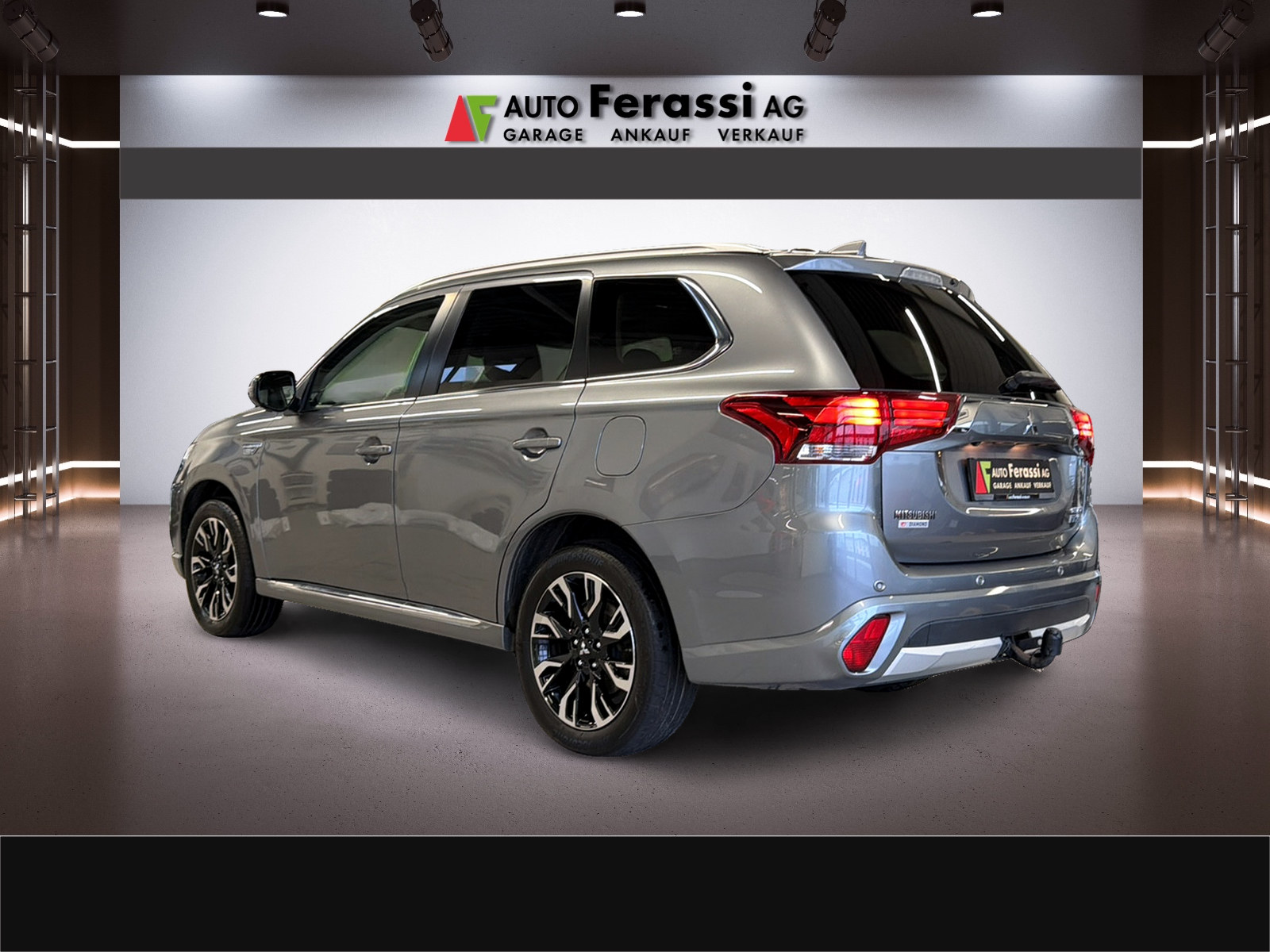 MITSUBISHI Outlander 2.0 PHEV Diamond 4WD Automatic-image-3