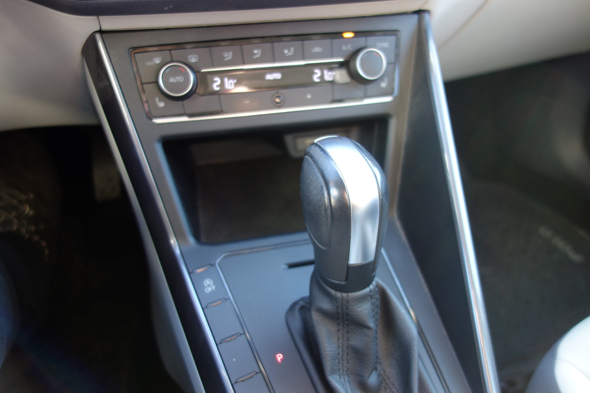 VW Polo 1.0 TSI BMT Beats DSG-image-8