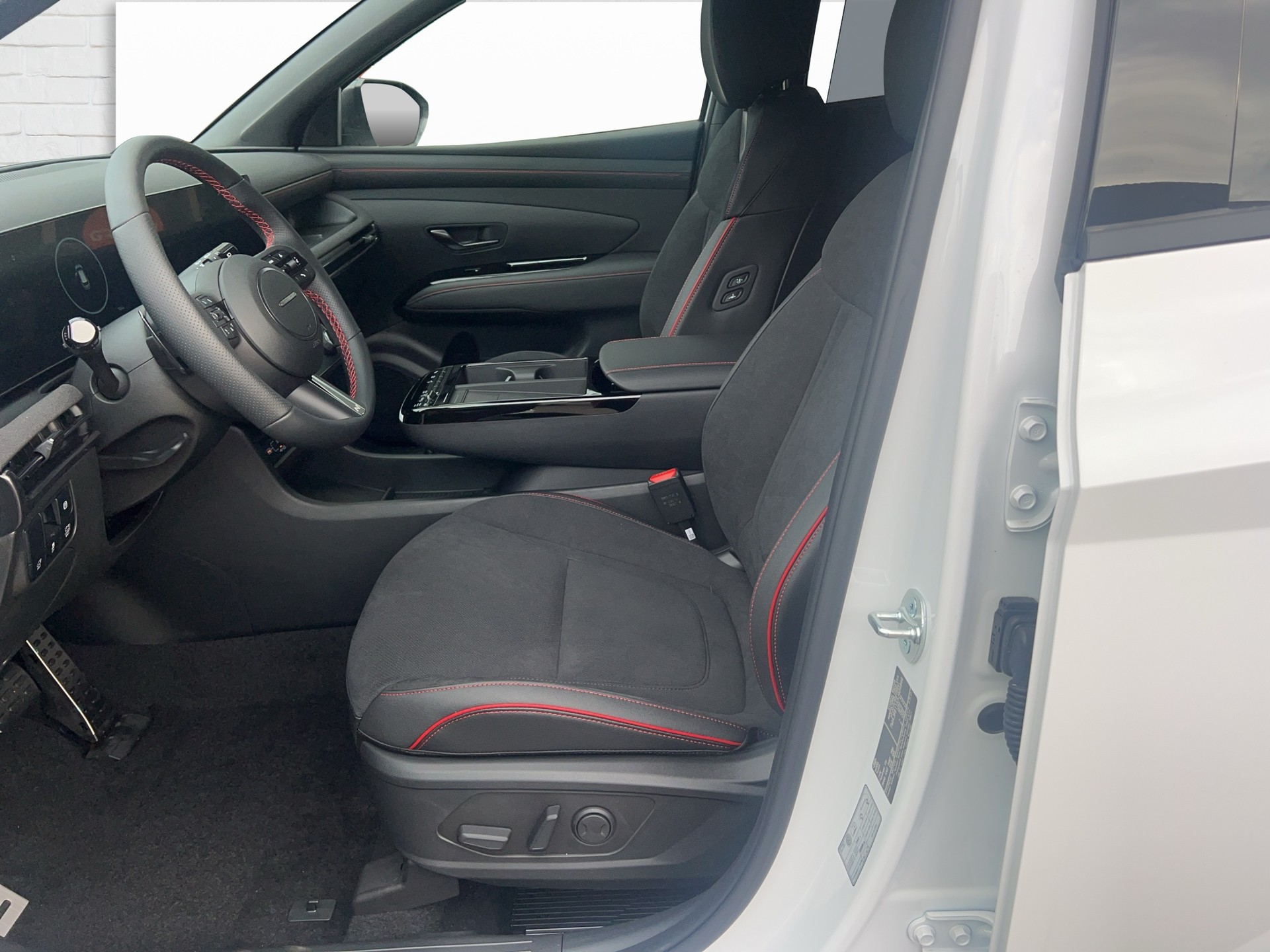 HYUNDAI Tucson 1.6 T-GDi HEV N-Line LUX.pack 4WD-image-5