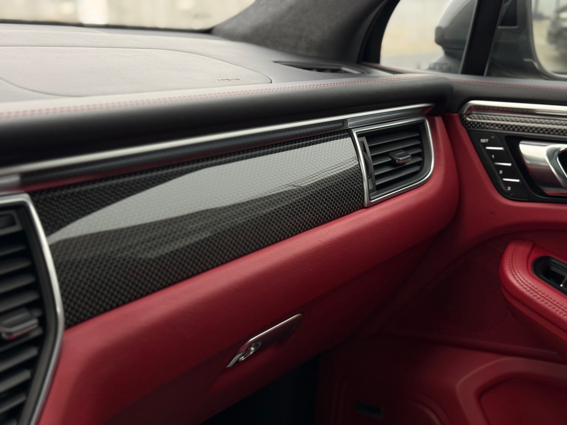 PORSCHE Macan Turbo PDK-image-26