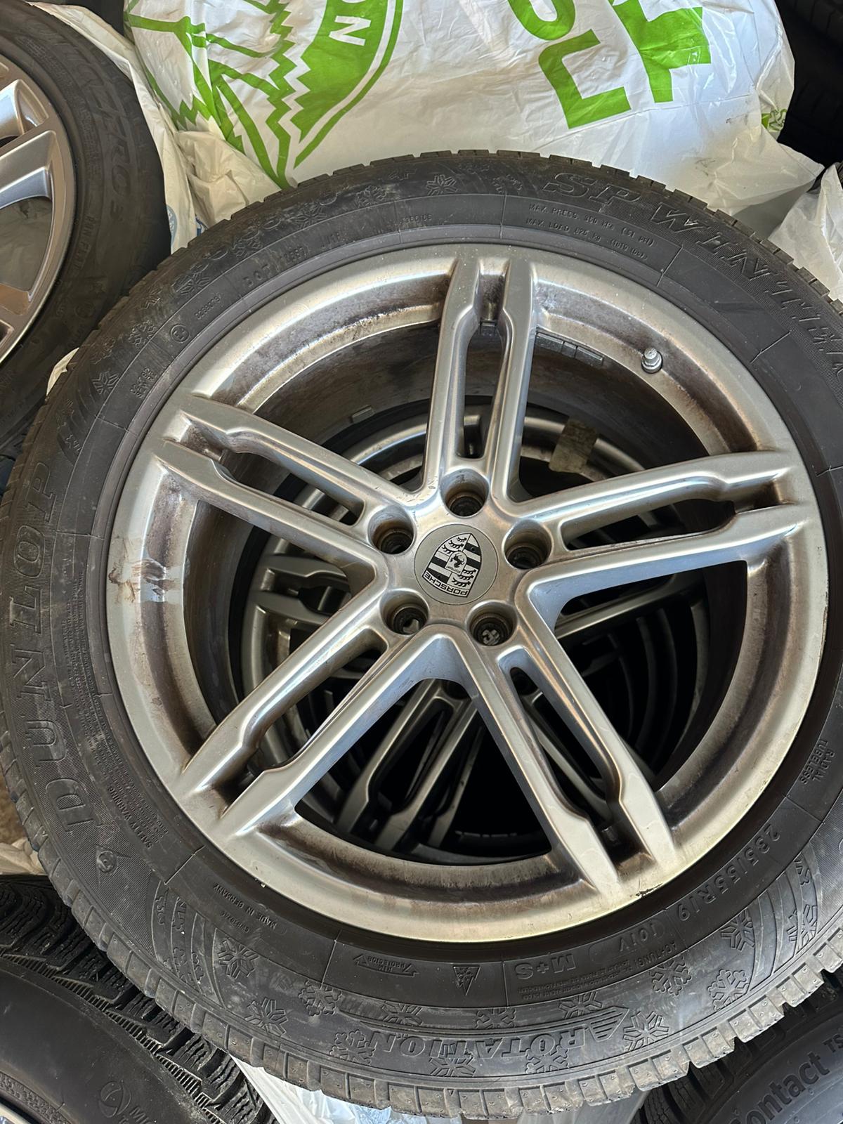PORSCHE Macan Turbo PDK-image-28