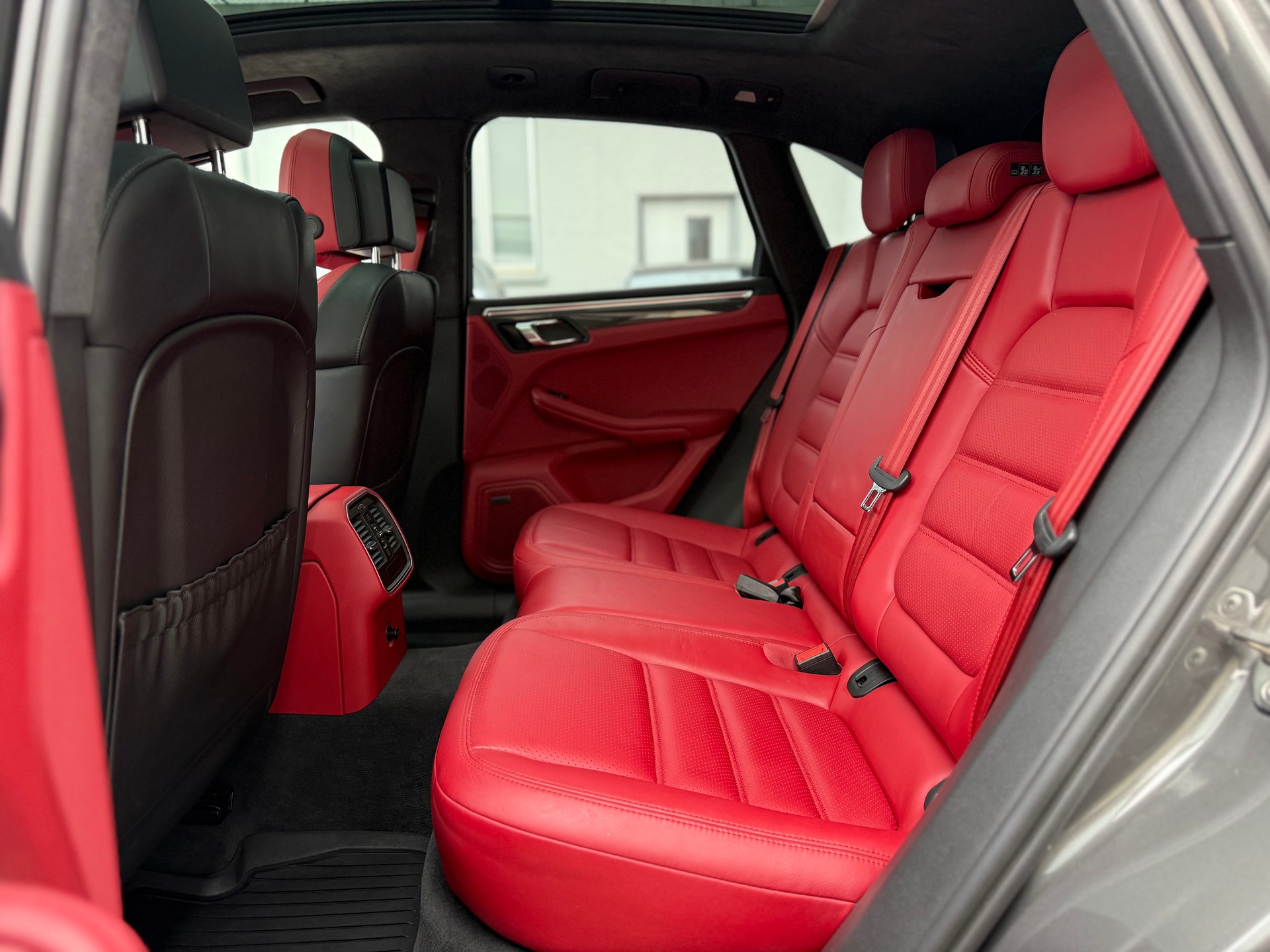 PORSCHE Macan Turbo PDK-image-10