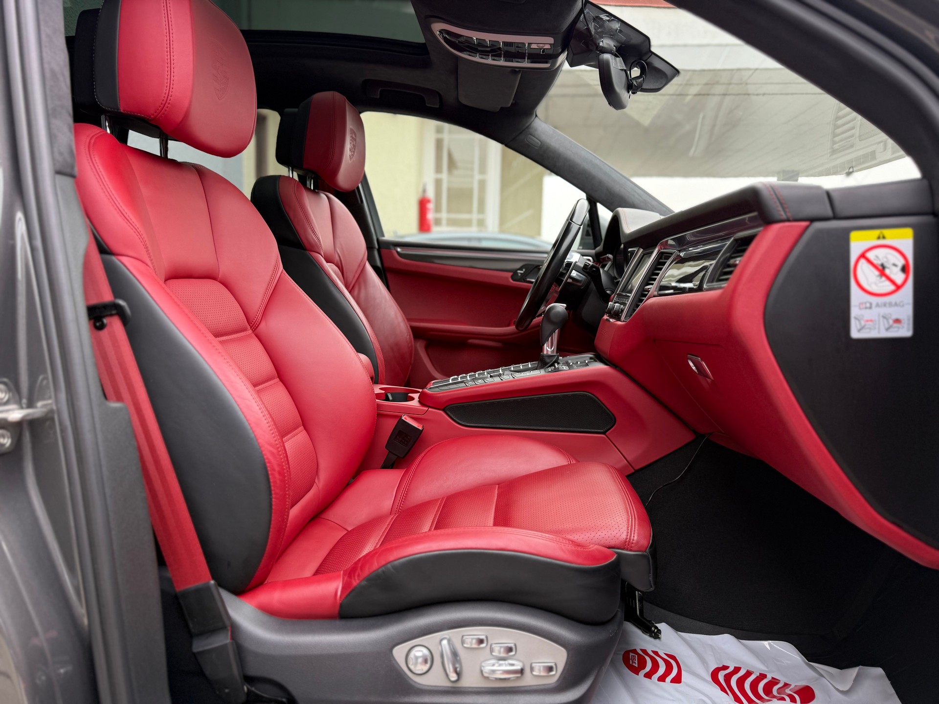 PORSCHE Macan Turbo PDK-image-13