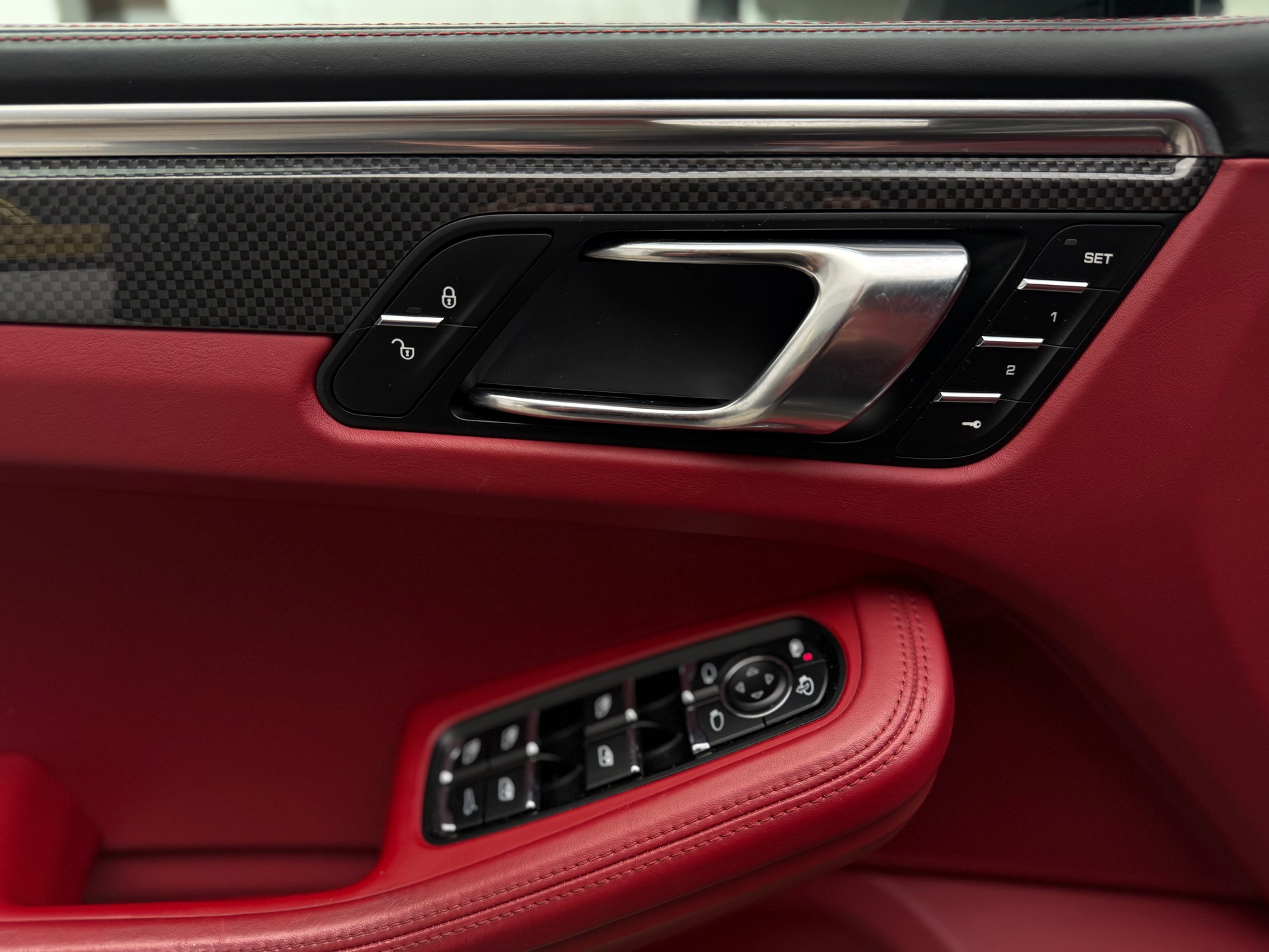 PORSCHE Macan Turbo PDK-image-25