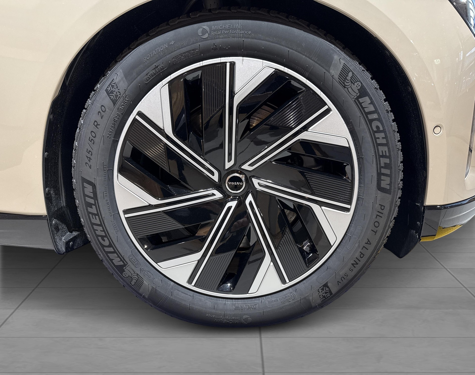 VOLVO ES90 Ultra-image-10