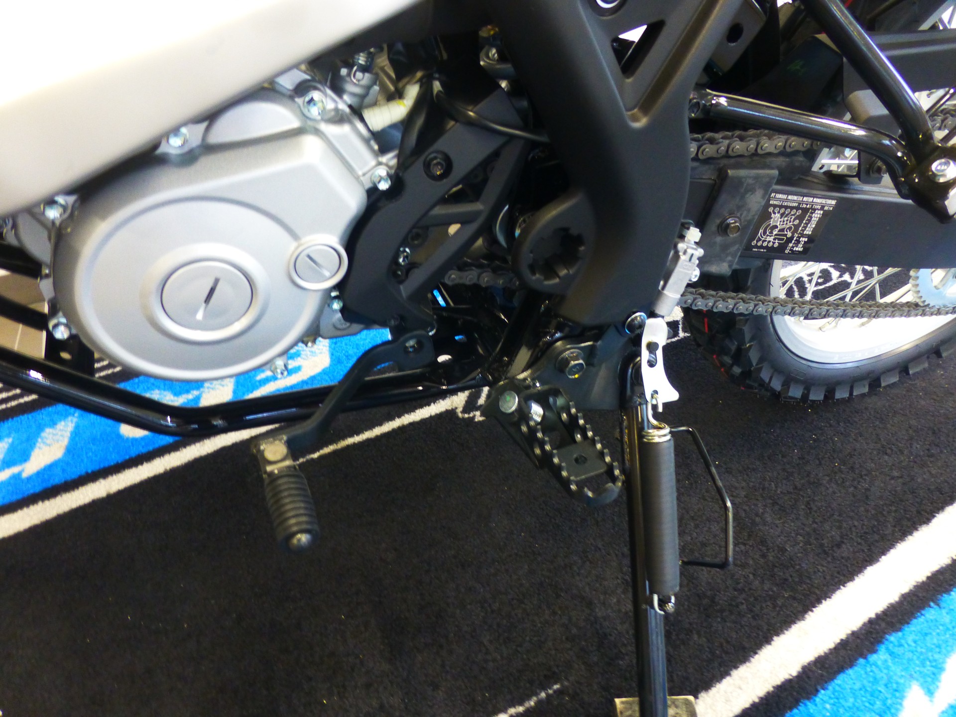 YAMAHA WR 125-image-11