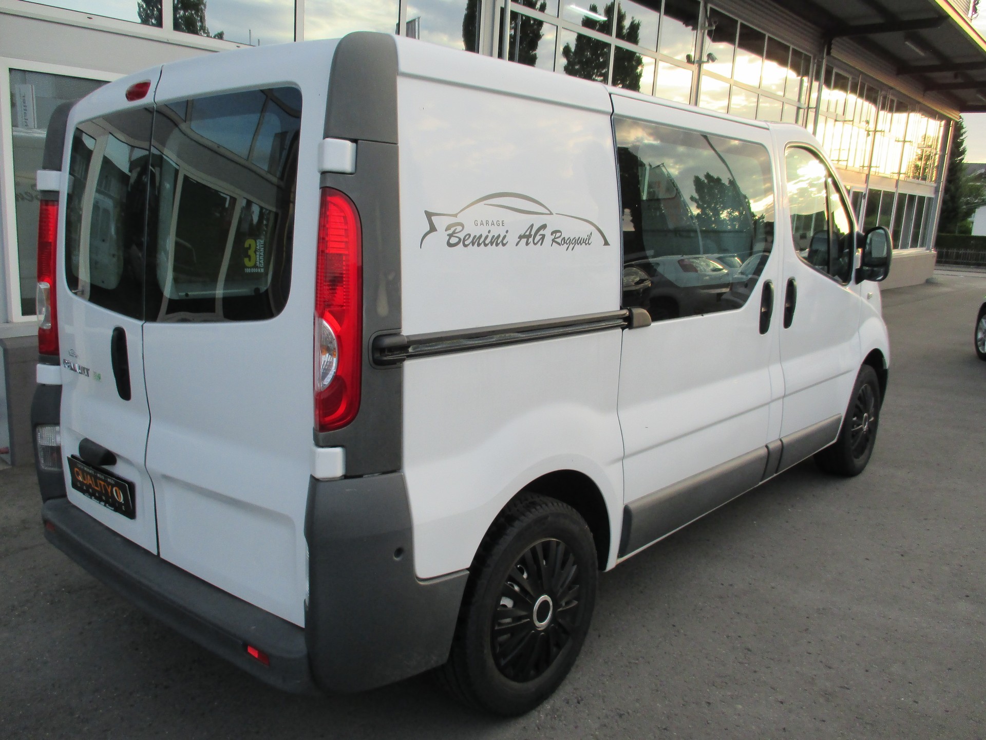 RENAULT Trafic 2.0 dCi 90 2.7t L1H1-image-4