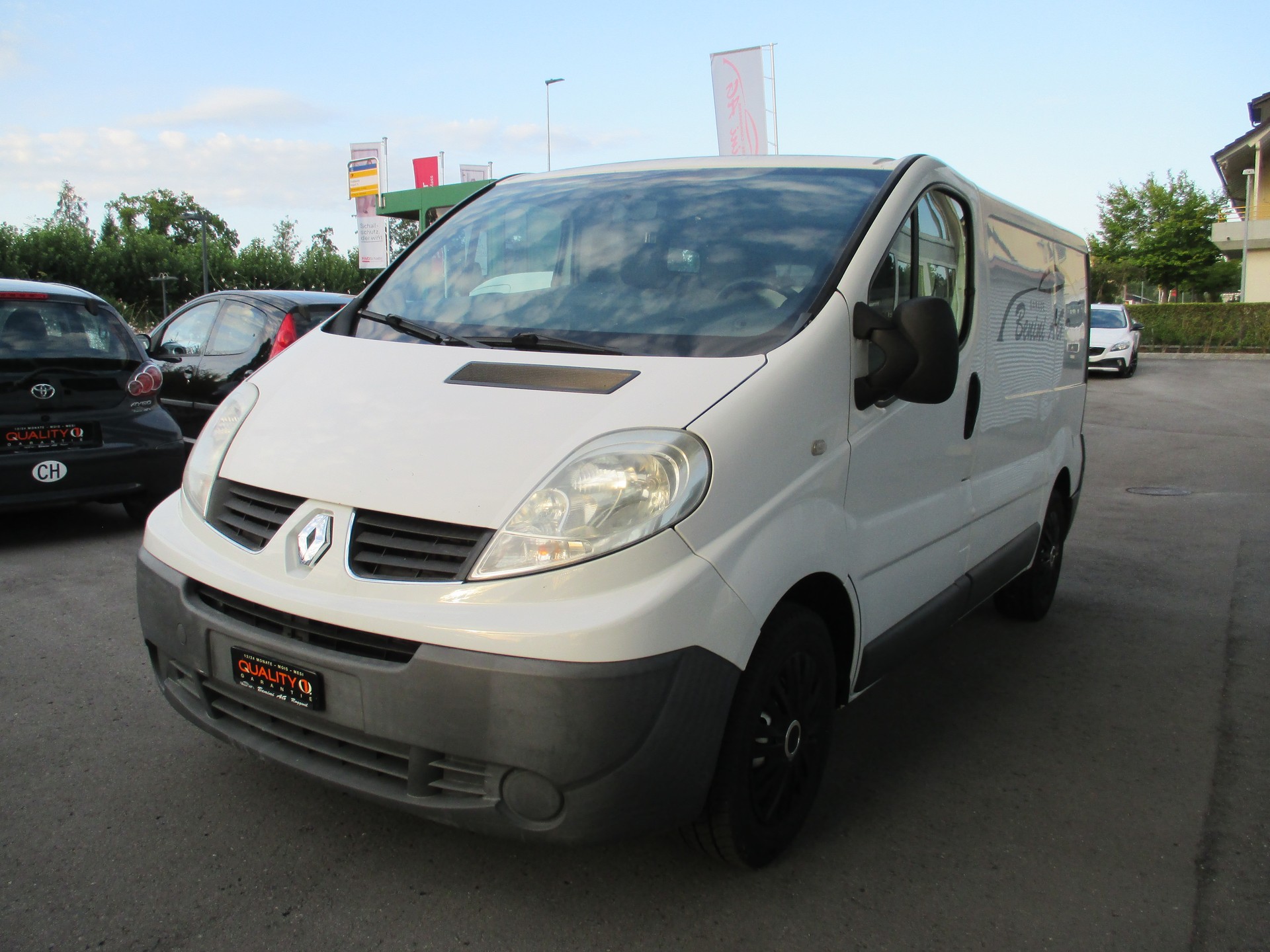 RENAULT Trafic 2.0 dCi 90 2.7t L1H1-image-0