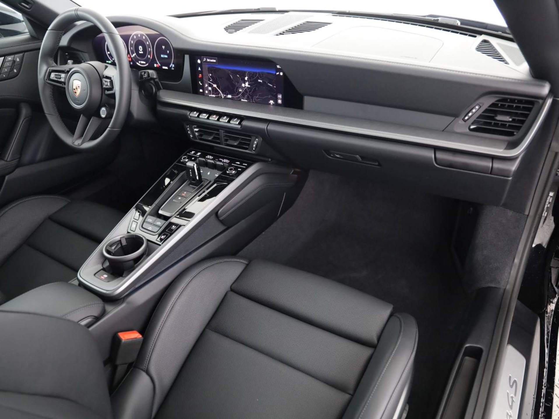 PORSCHE 911 Carrera 4S Cabriolet-image-10