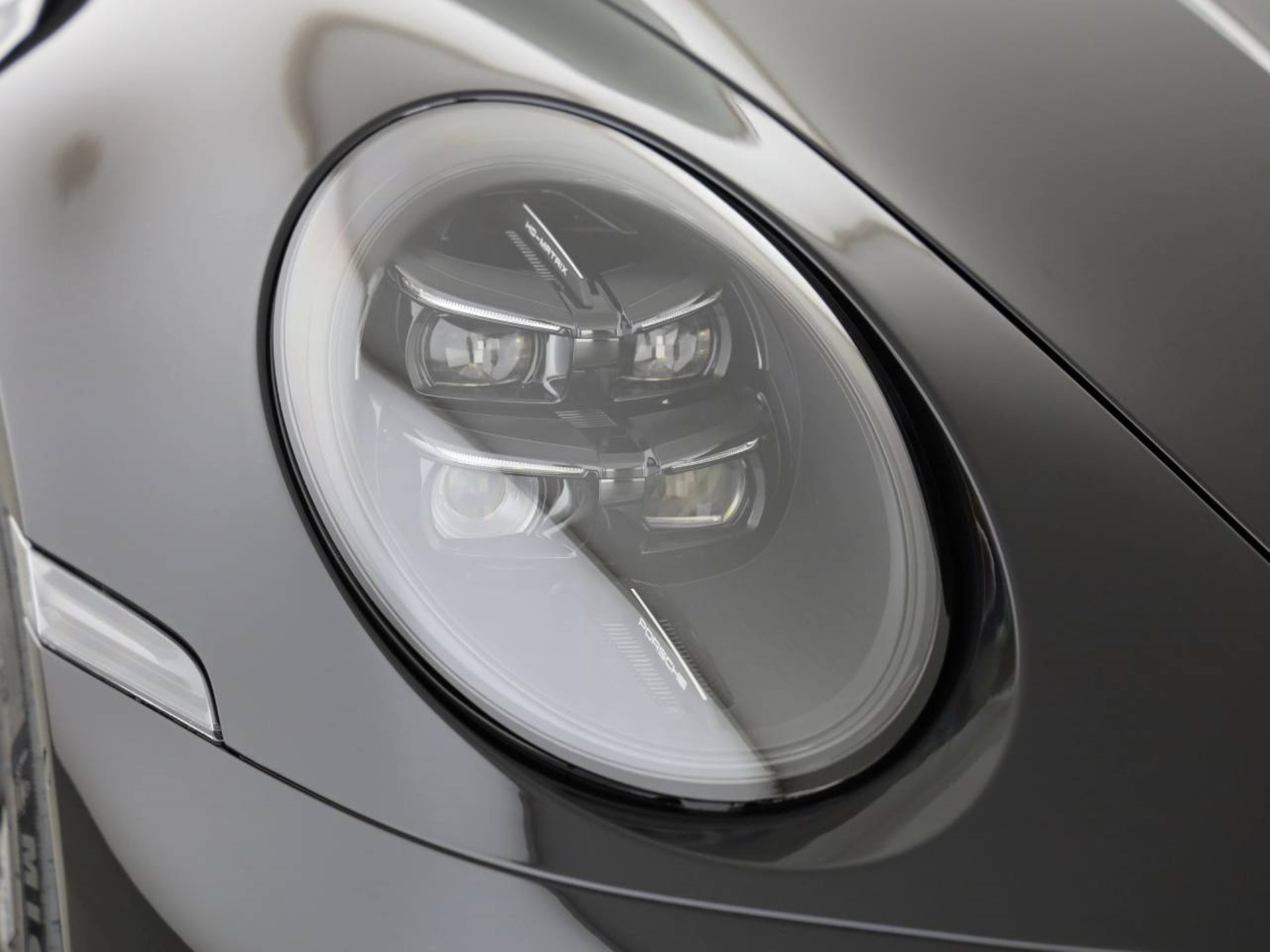 PORSCHE 911 Carrera 4S Cabriolet-image-9