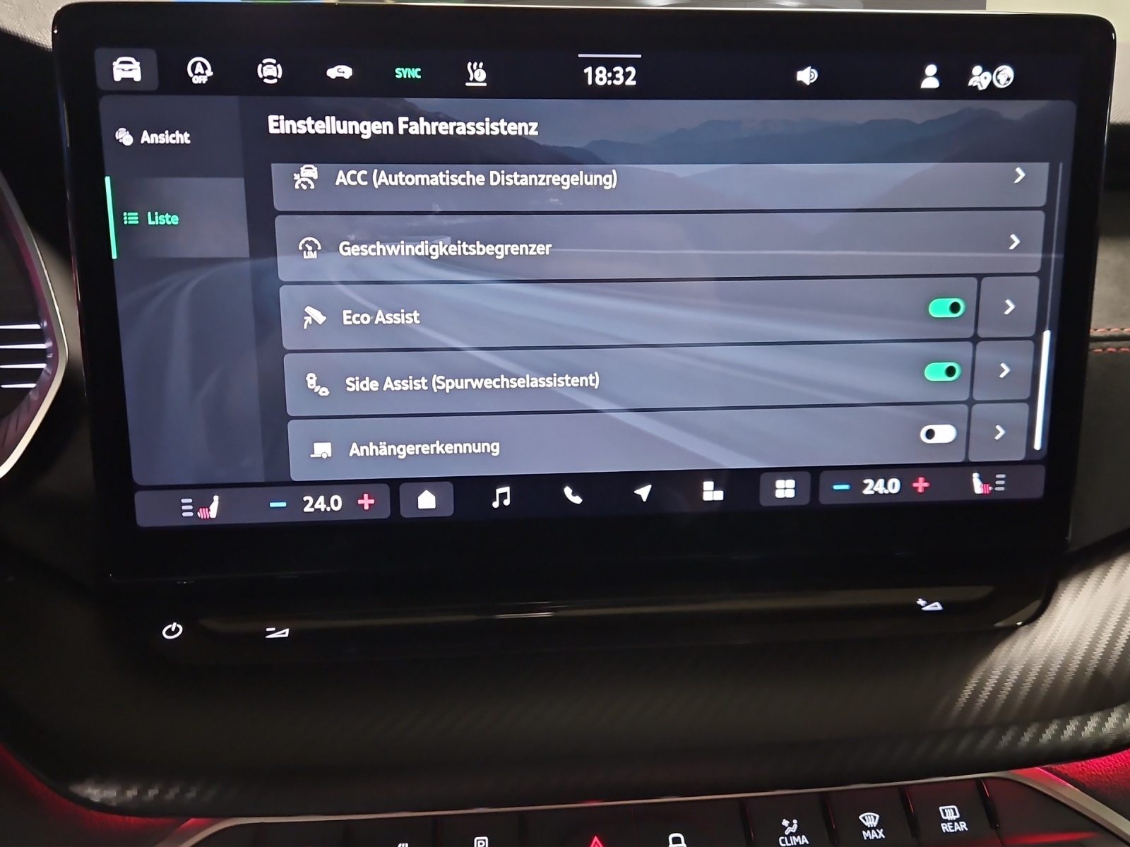 SKODA Octavia Combi 2.0 TSI DSG RS-image-18