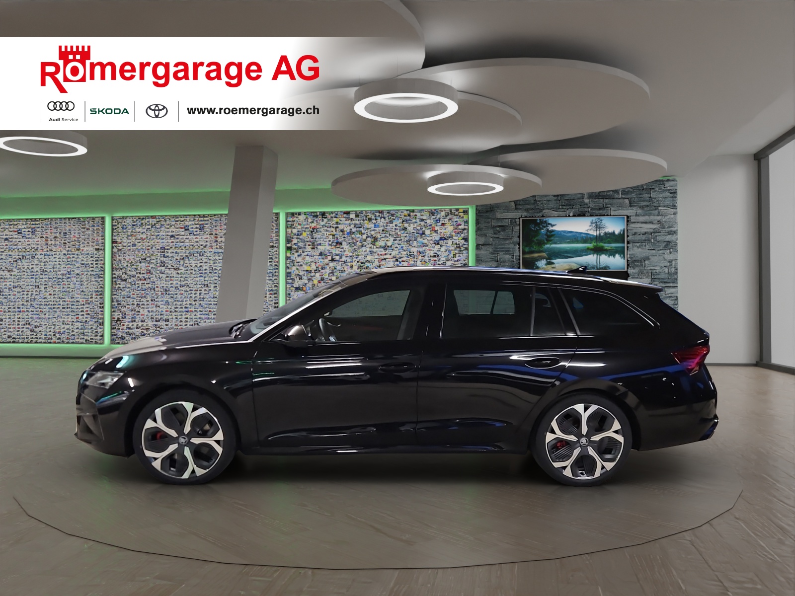SKODA Octavia Combi 2.0 TSI DSG RS-image-1