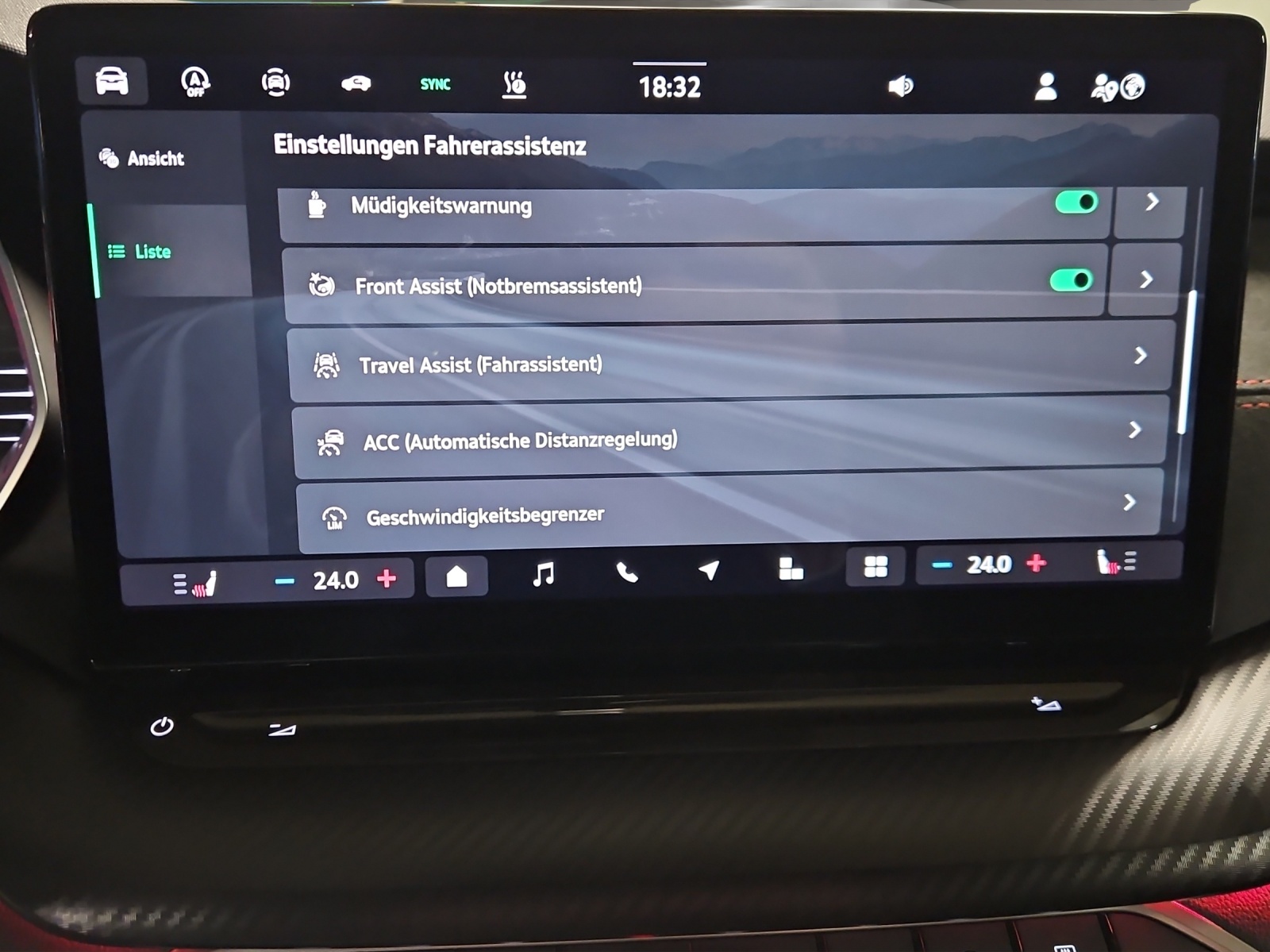 SKODA Octavia Combi 2.0 TSI DSG RS-image-17