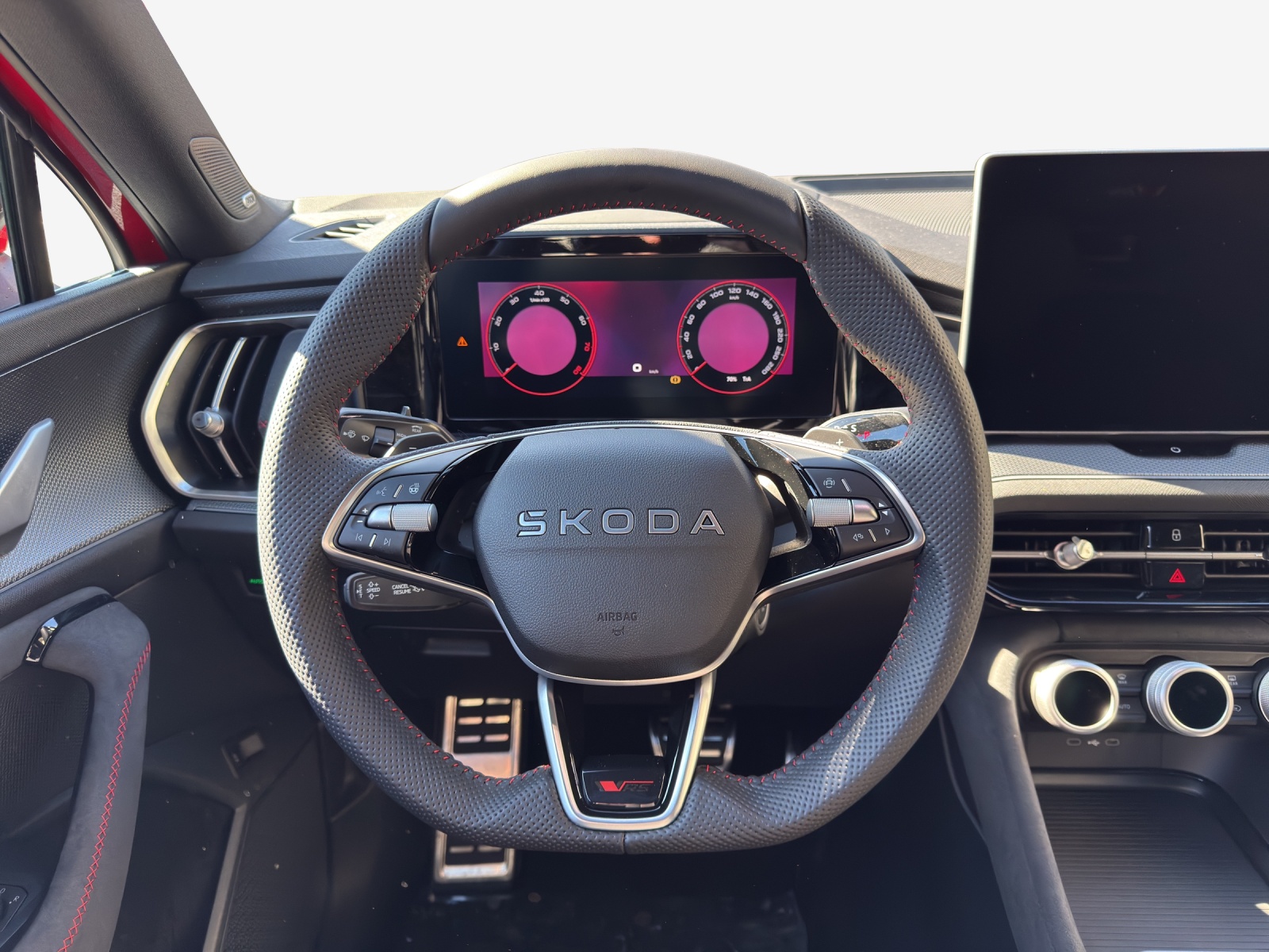 SKODA Kodiaq 2.0 TSI RS 4x4-image-9