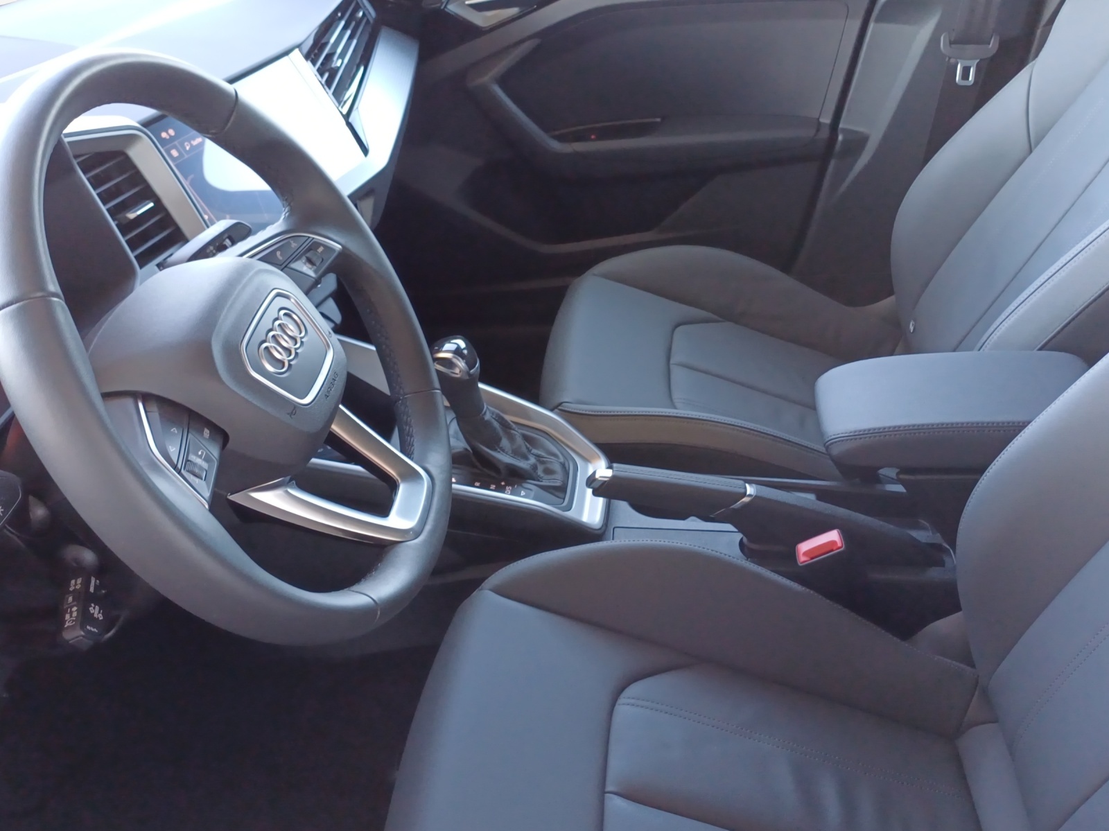 AUDI A1 Sportback 35 TFSI S-tronic-image-7