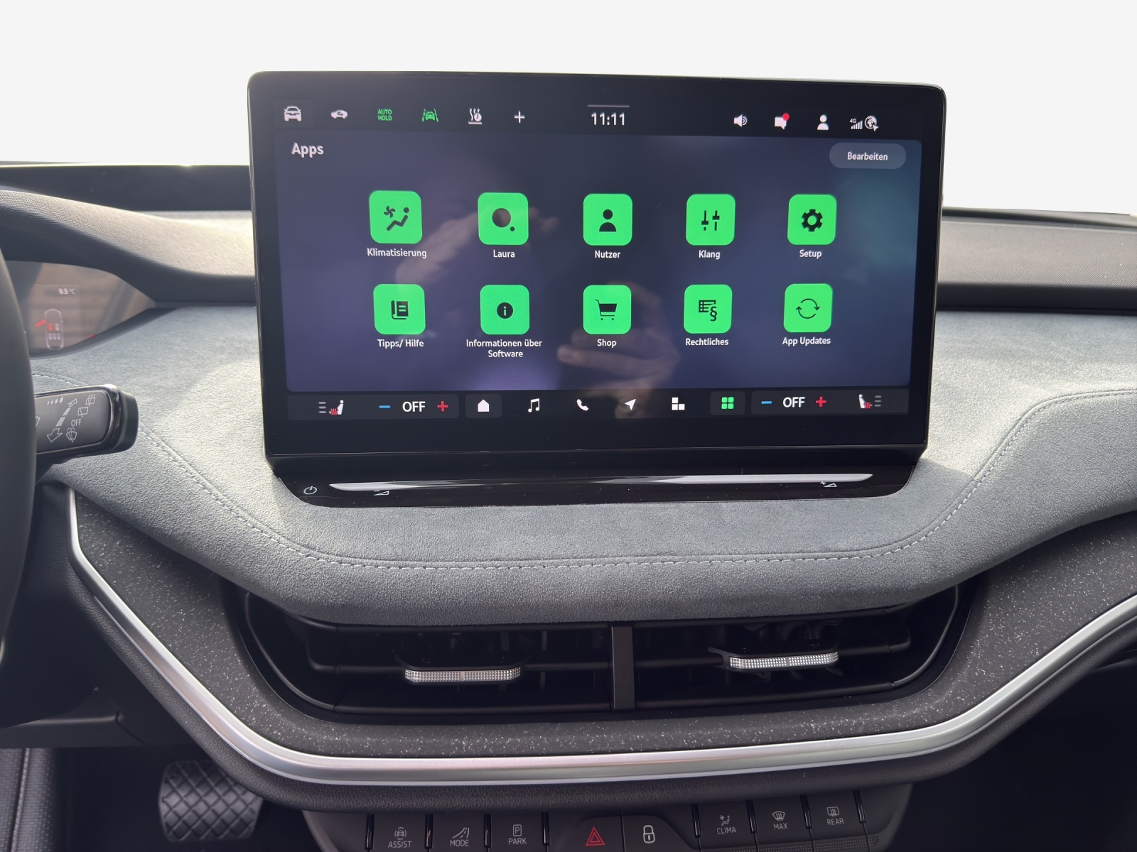 SKODA Enyaq 85-image-10
