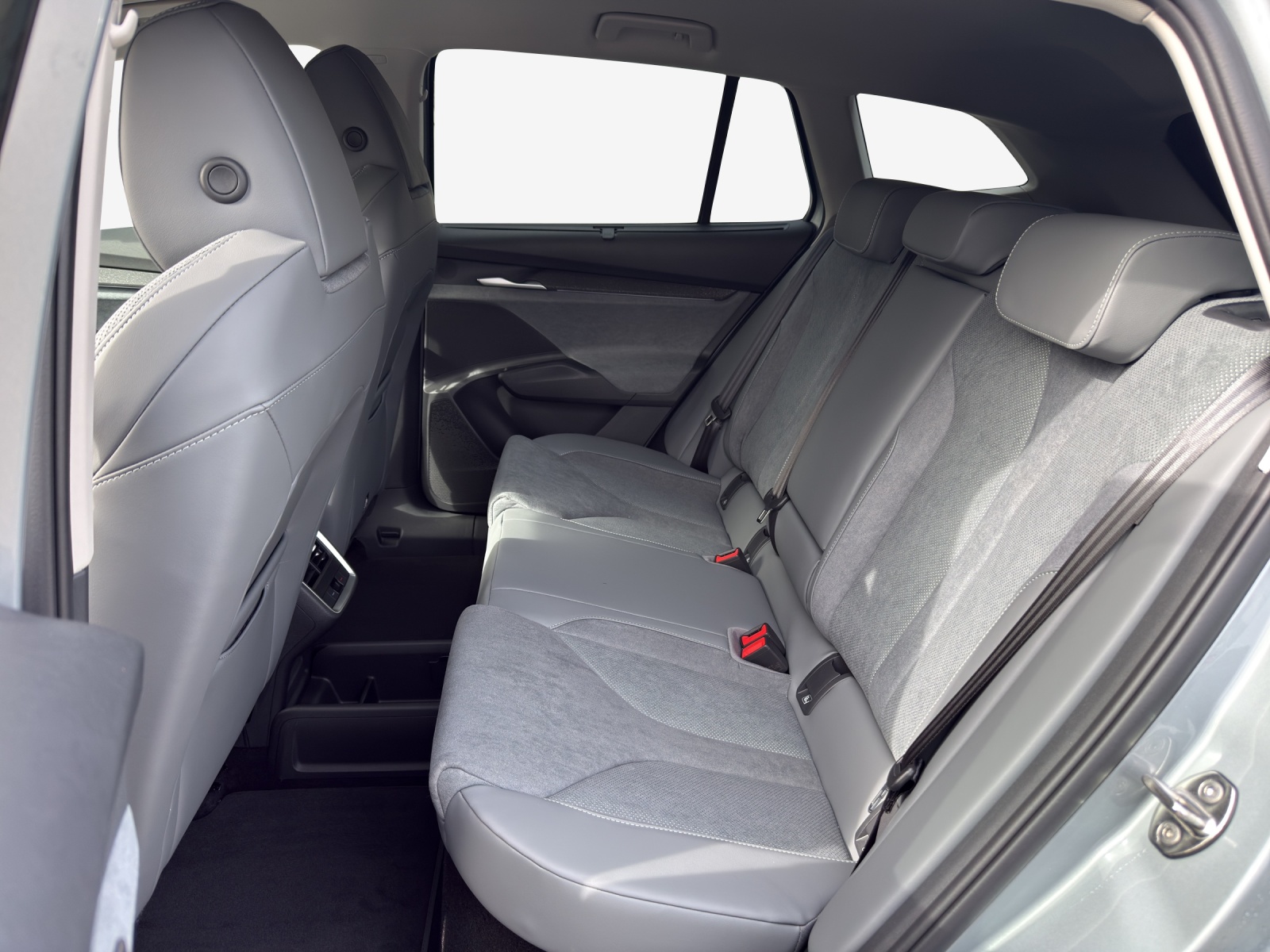 SKODA Enyaq 85-image-11